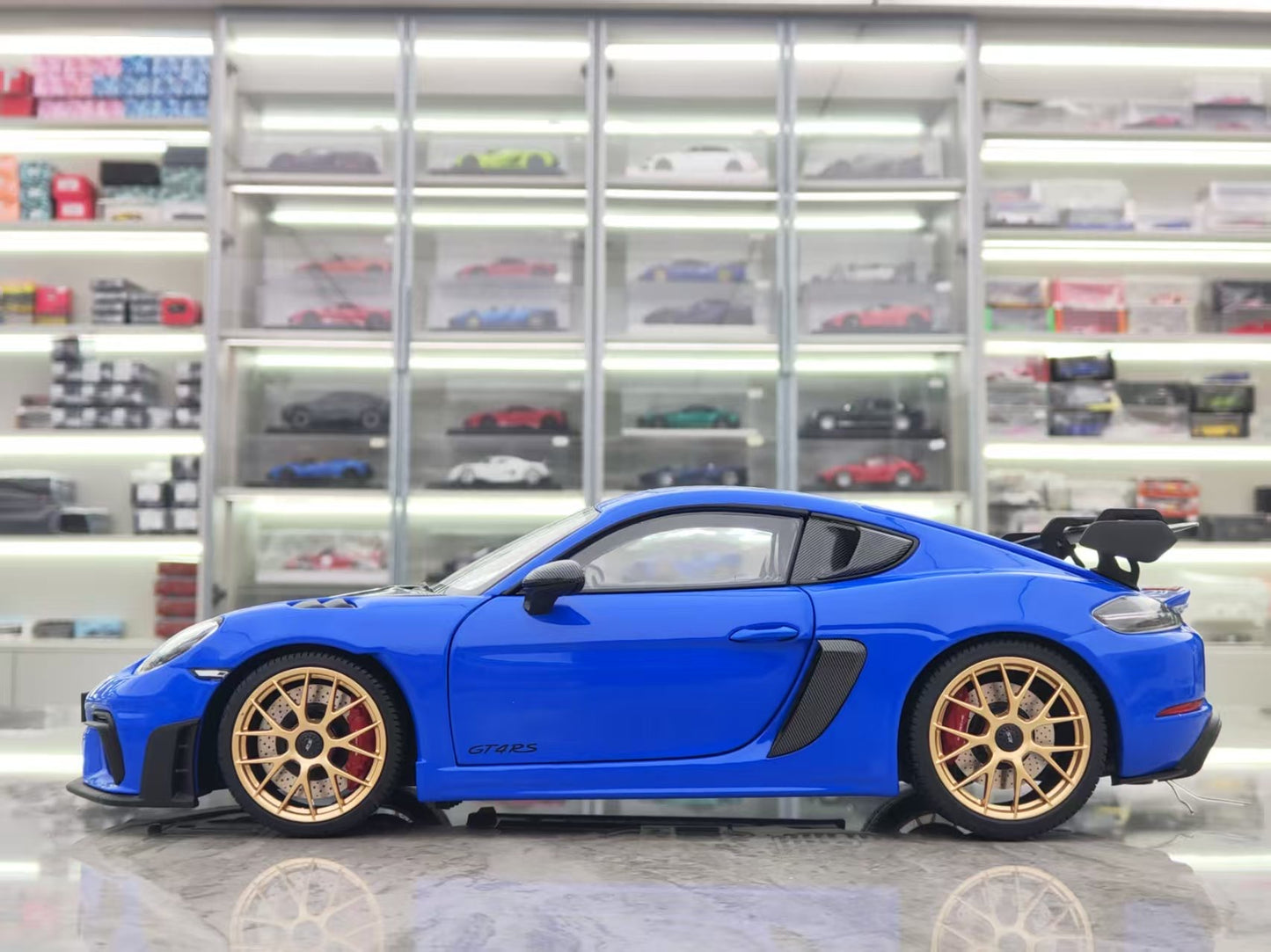 MINICHAMPS 1/18 Porsche 718 GT4RS blue alloy car model 110062121