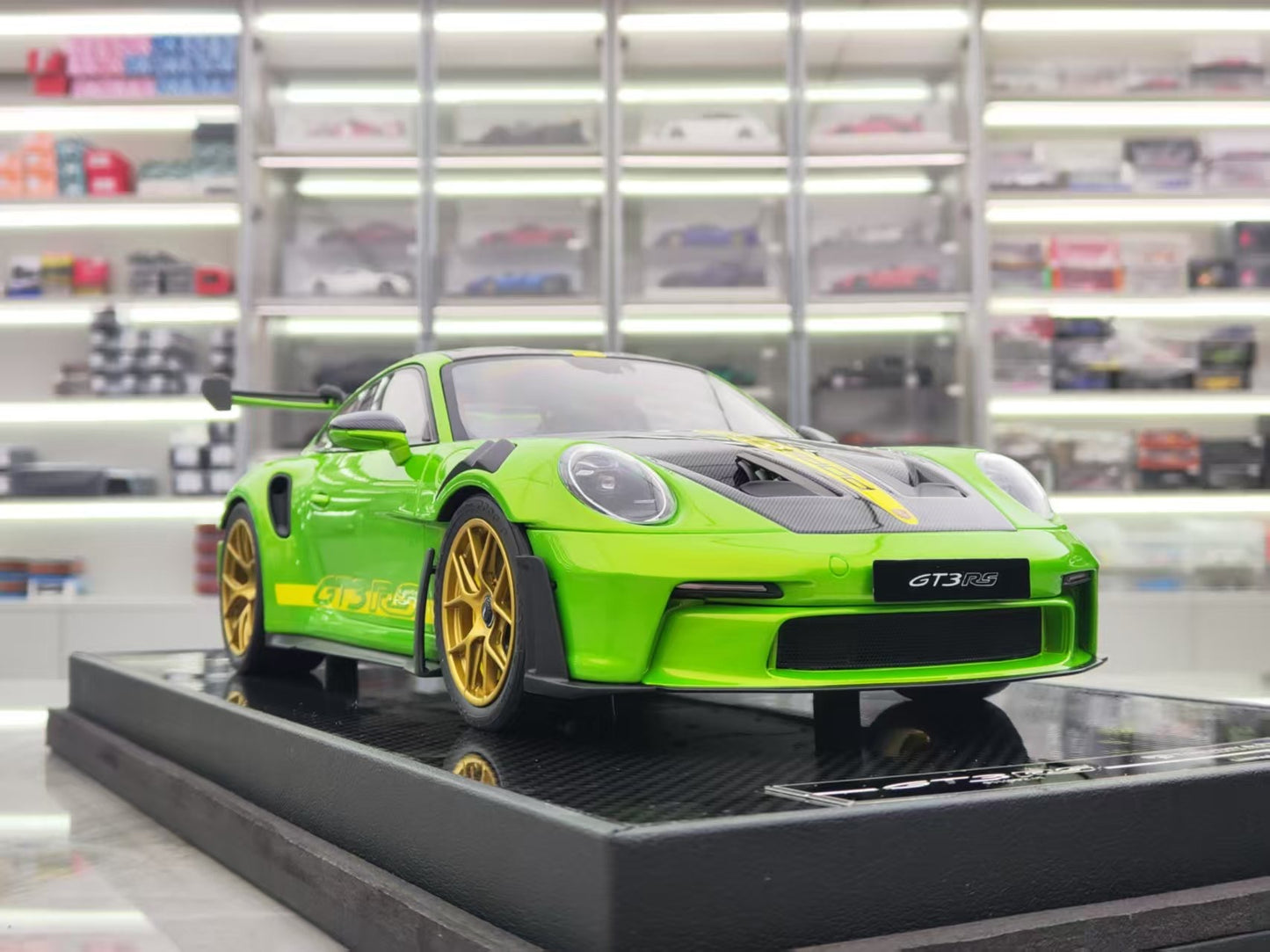 TIMOTHY&PIERRE 1/18 Porsche 992 GT3RS Green Limited Edition Car Model TP182