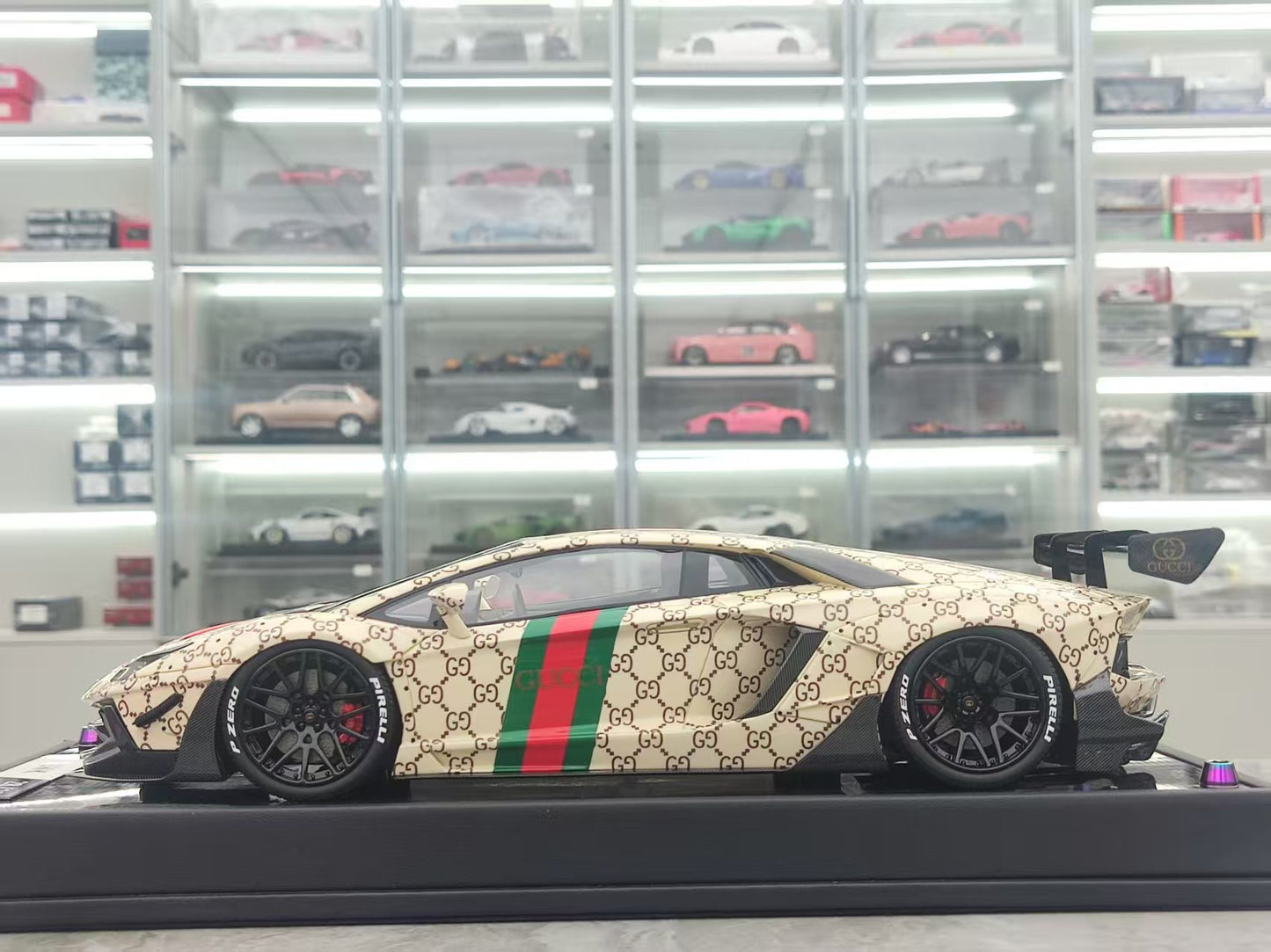 TIMOTHY&PIERRE 1/18 Lamborghini LB 2.0 GUCCI Car Model TP110