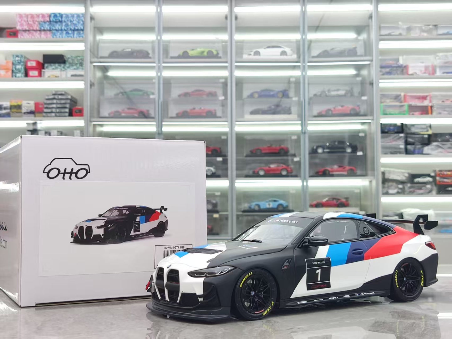 OTTO 1/18 BMW M4 GT4 PRESENTATION Resin Car Model OT1228