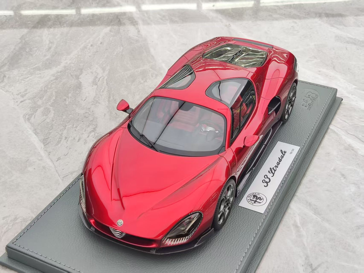 BBR 1/18 Alfa Romeo 33 Stradale Red Leather Base Car Model P18264A