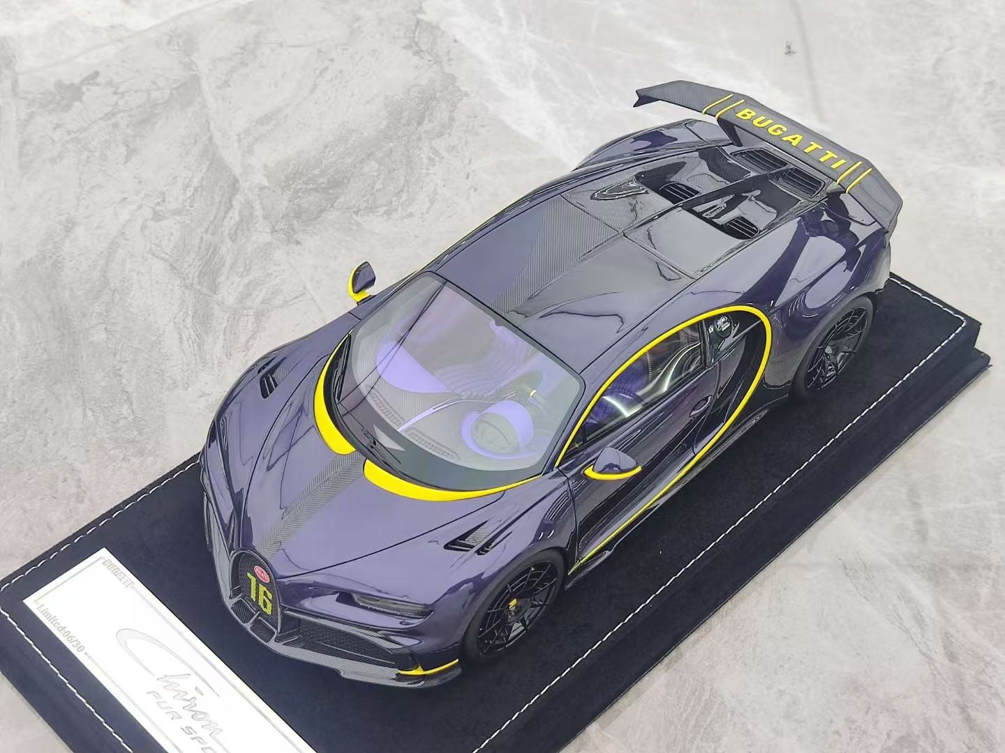 HH Model 1/18 Bugatti Chiron Pur Sport Dark Violet HH456