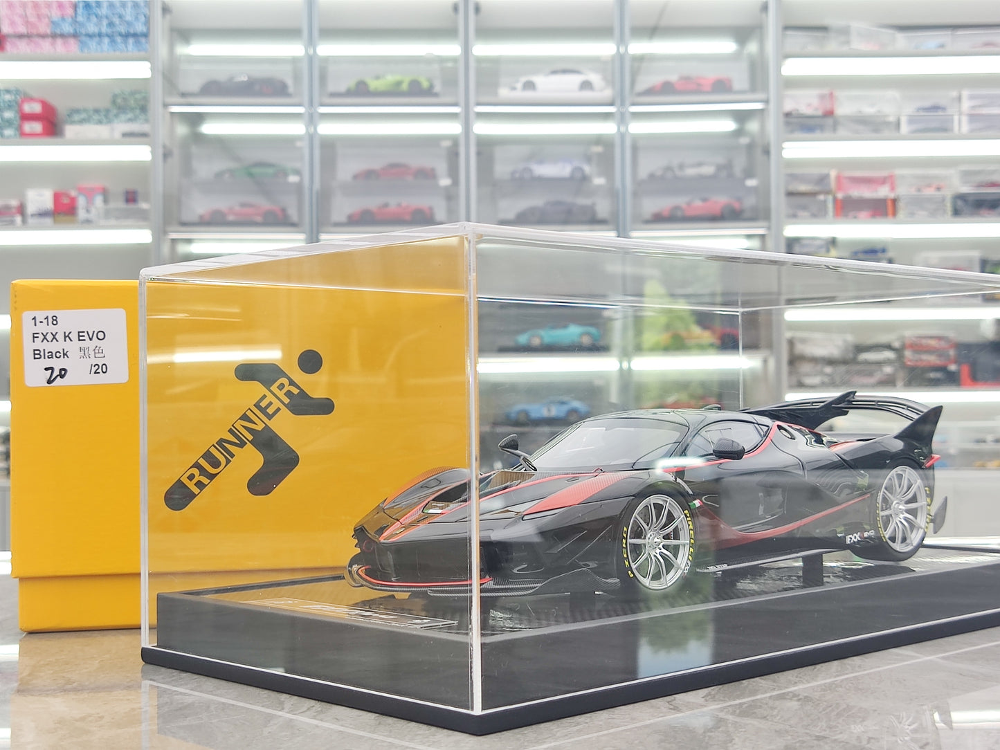 RUNNER 1/18 Ferrari FXX K EVO Limited Edition Model Ornaments Collectibles