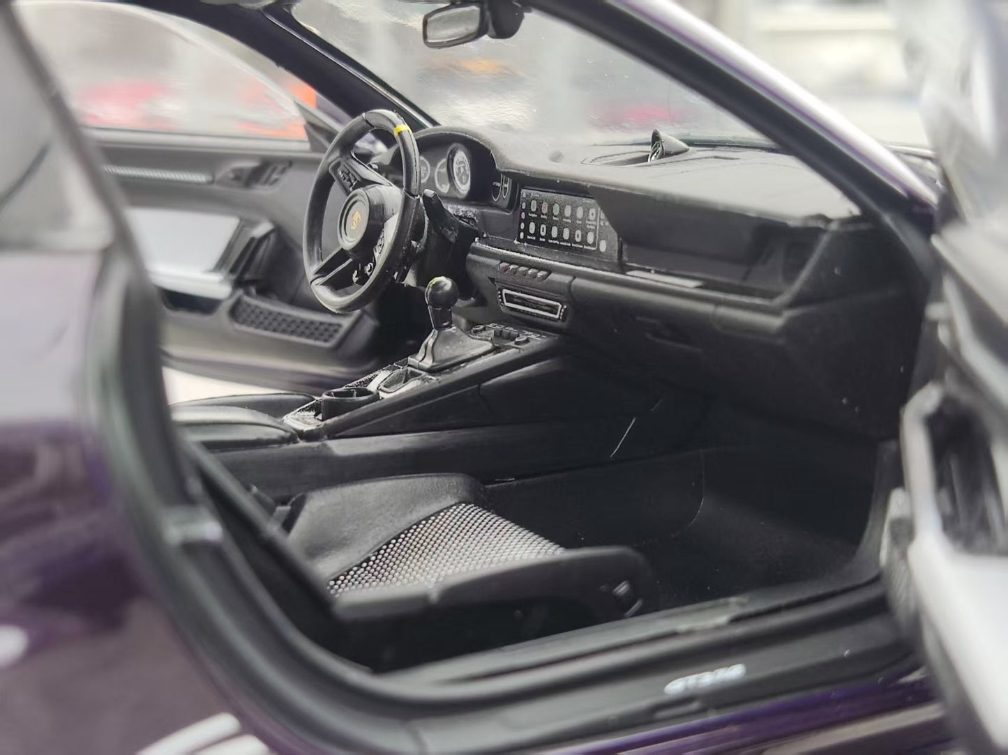 Solido 1/18 Porsche 911 GT3 RS 2024 S1812103