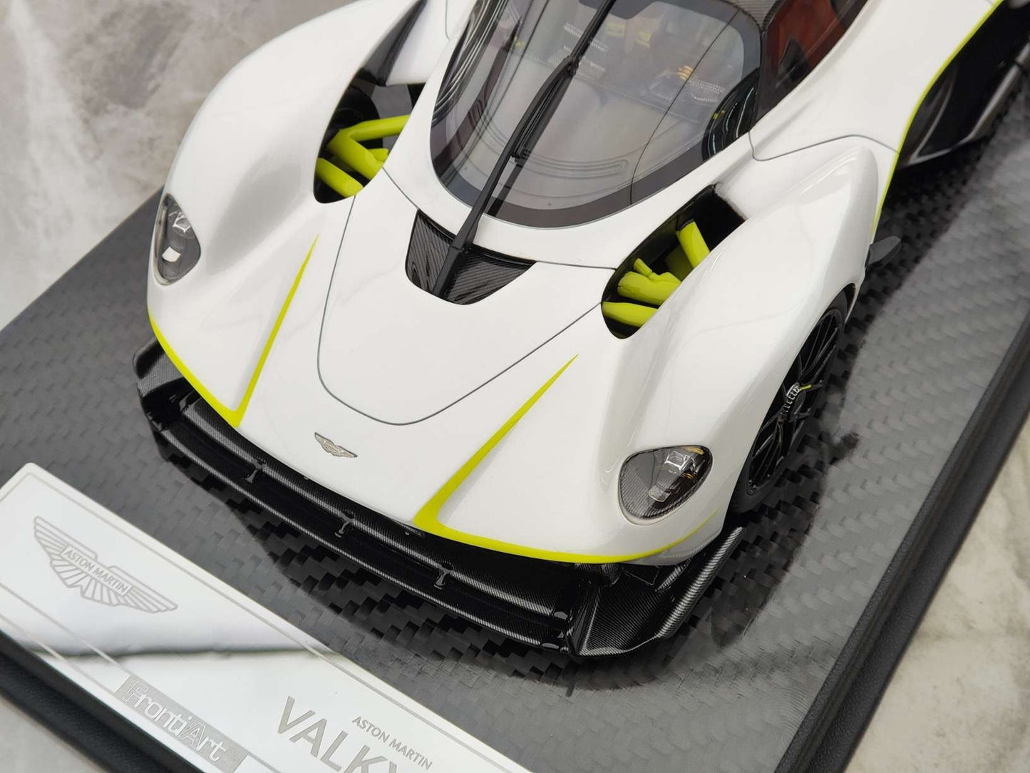 FRONTIART 1/18 Aston Martin Valkyrie Pearl White FA117