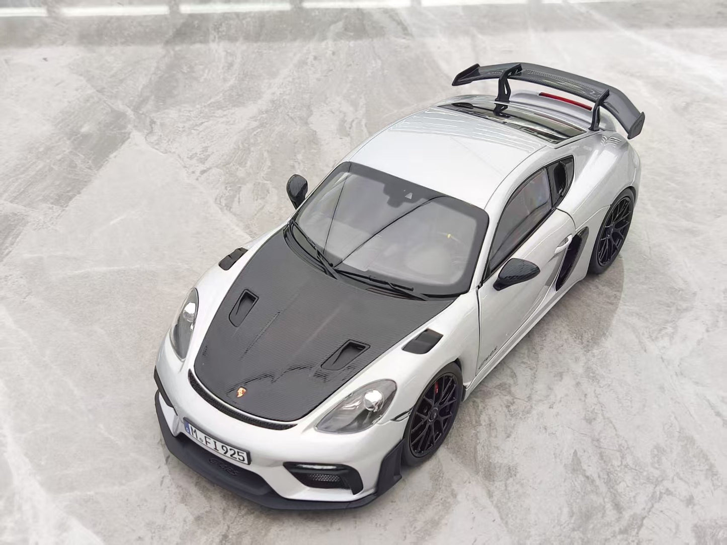 NOREV 1/18 Porsche Cayman GT4 RS Silver Carbon Cover Alloy Car Model 187256