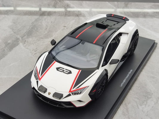 TOPSPEED 1/18 Lamborghini Huracan Sterrato White Car Model TS0610