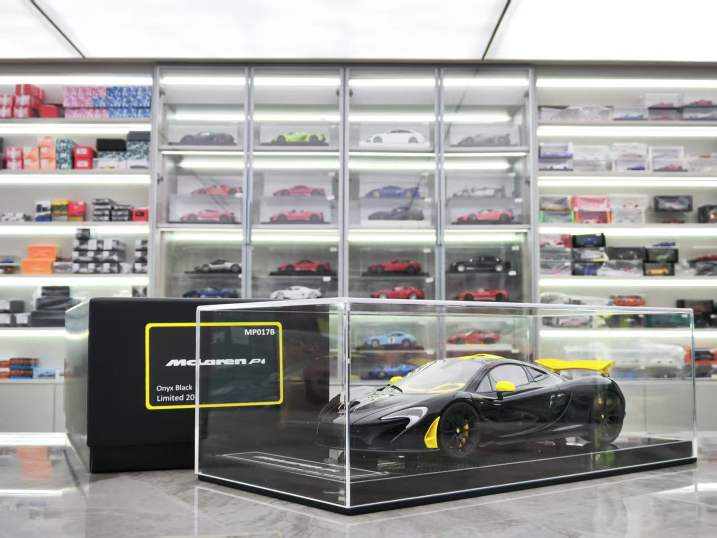DM 1/18 McLaren P1 Limited Edition Car Model