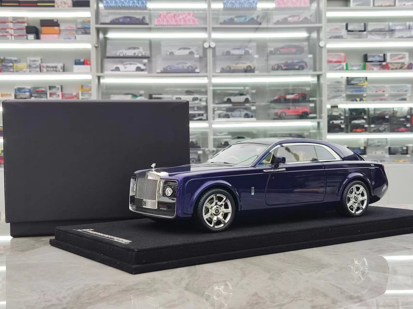AutoBarn 1/18 Rolls-Royce Sweptail Metallic Blue AB005
