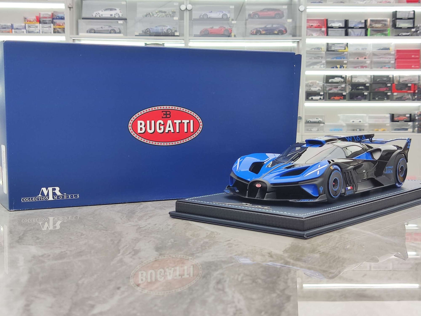 MR 1/18 Bugatti Bolide Blue/Black BUG014