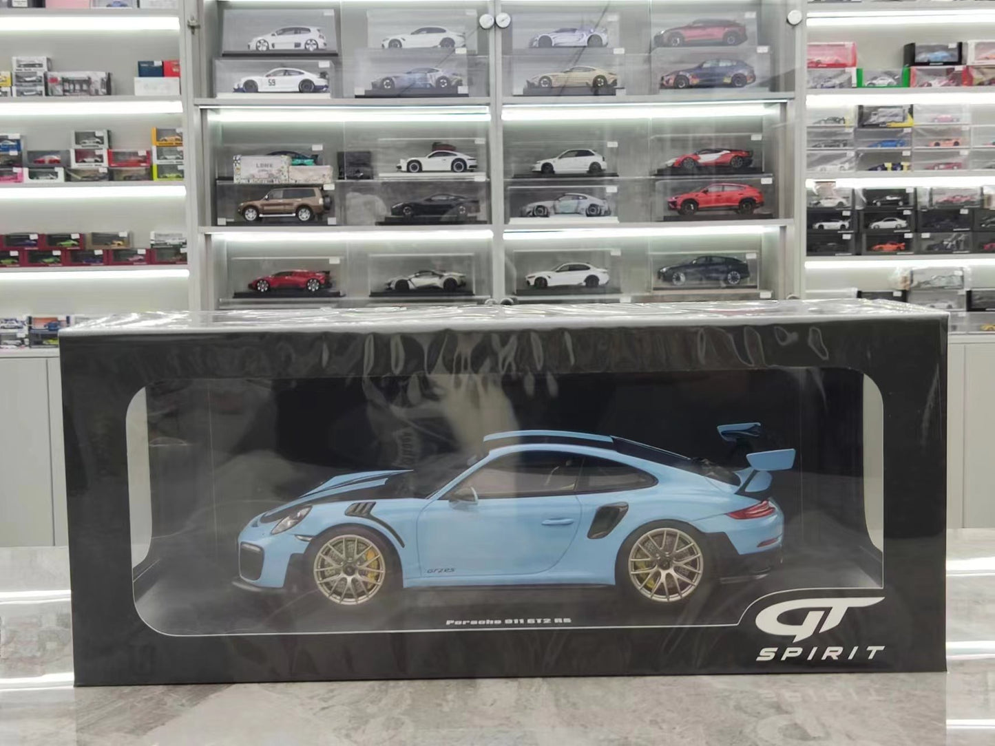 GT Spirit 1/18 Porsche 911 (991.2) GT2 RS Gulf Blue CLDC027