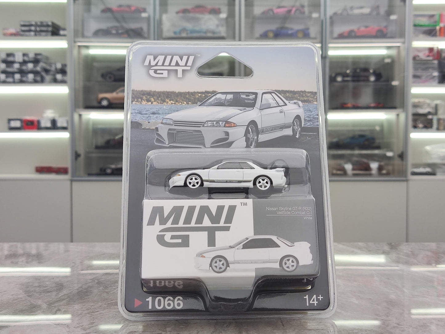 MINIGT 1/64 Nissan Skyline GT-R (R32) VeilSide White MGT01066-BL