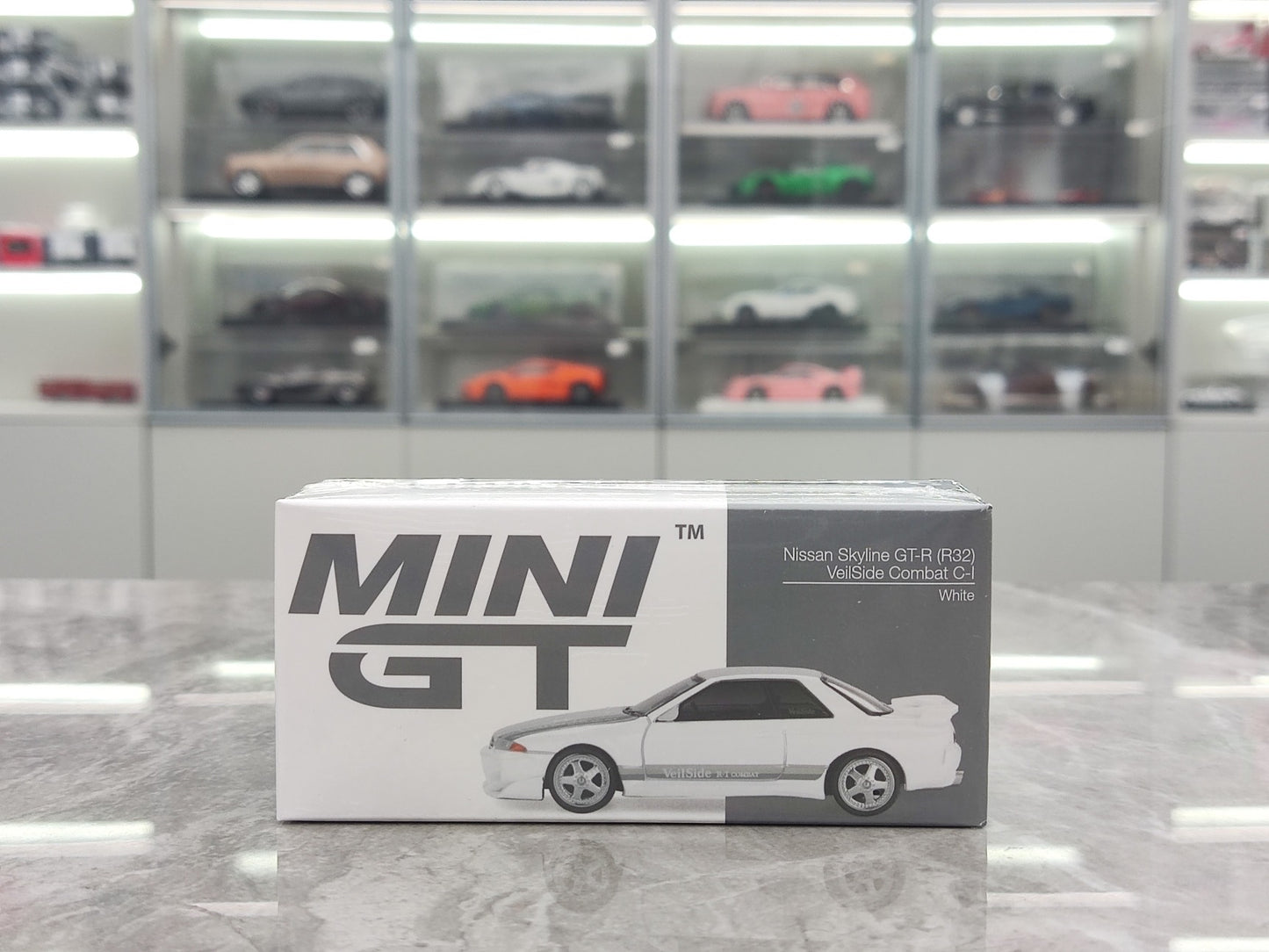 MINIGT 1/64 Nissan Skyline GT-R (R32) VeilSide White MGT01066