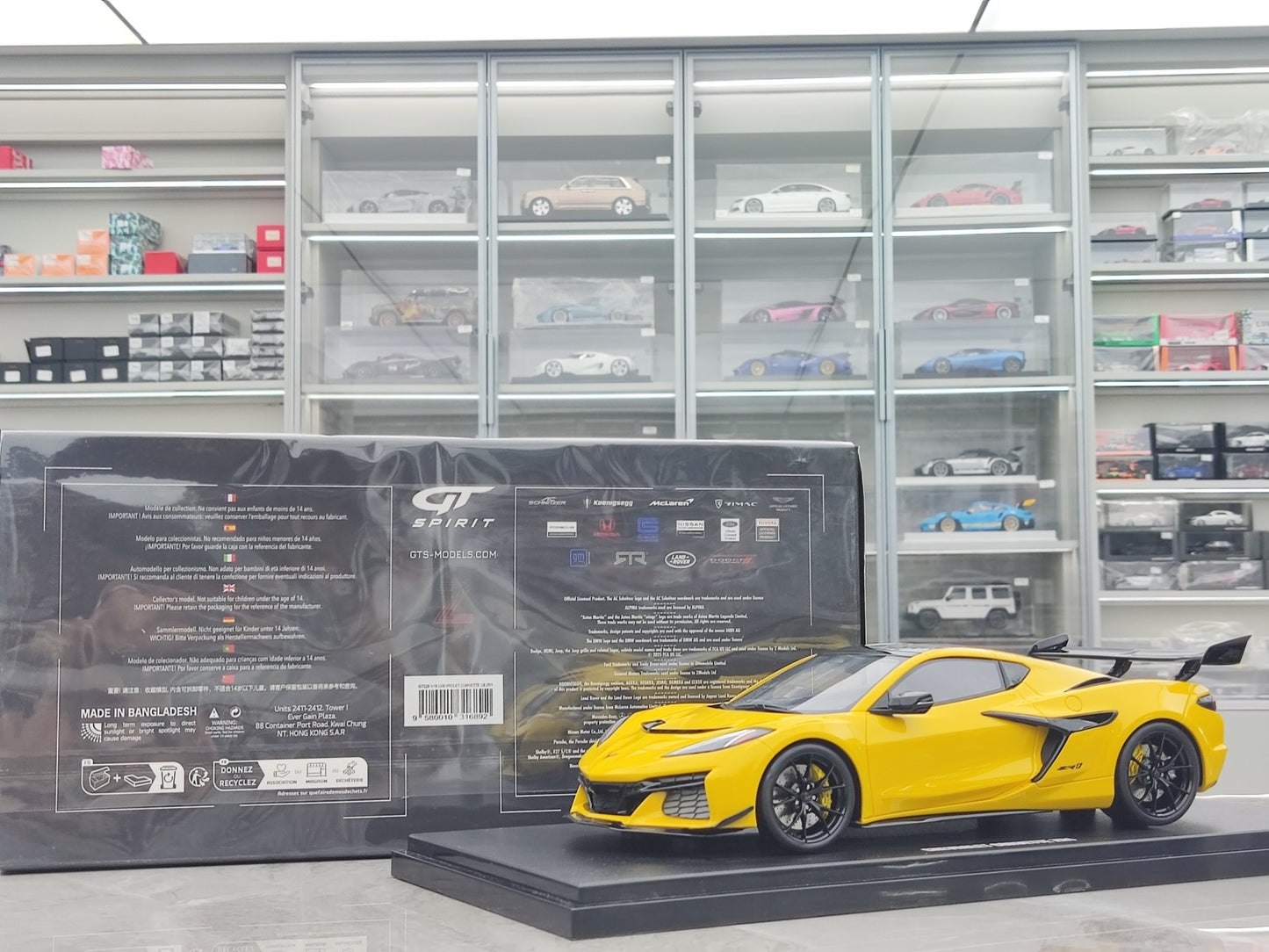 GT Spirit 1/18 Chevrolet Corvette C8 ZR1 Yellow GT528