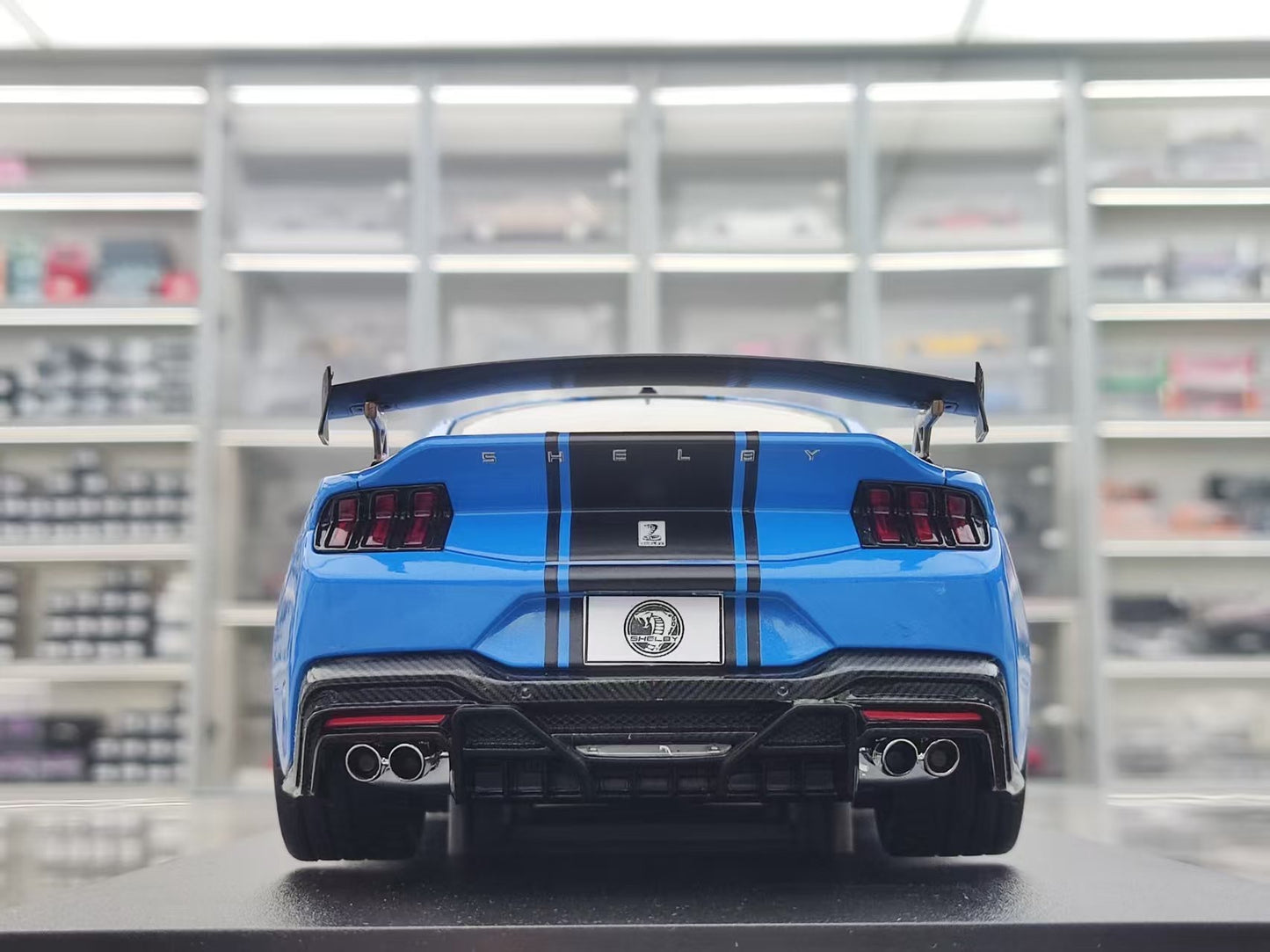 Solido 1/18 Ford Shelby Mustang Super Snake Grabber Metallic Blue S1813802