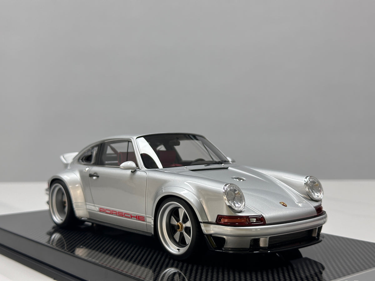 Dino Model 1/18 Porsche Singer DLS Silver DC007