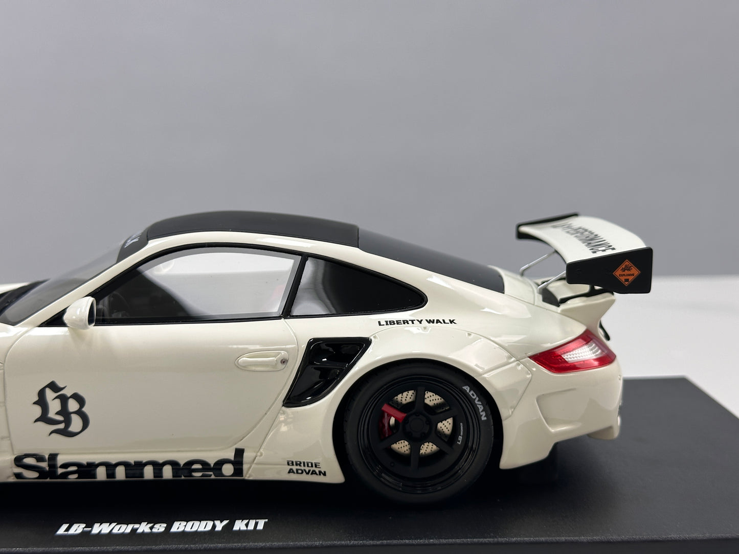 GT Spirit 1/18 Porsche LB-WORKS 997 TURBO White GT958