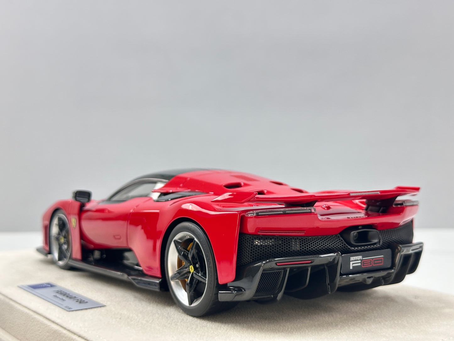 HERMES COLLECTION 1/18 Ferrari F80 (Red) HC017