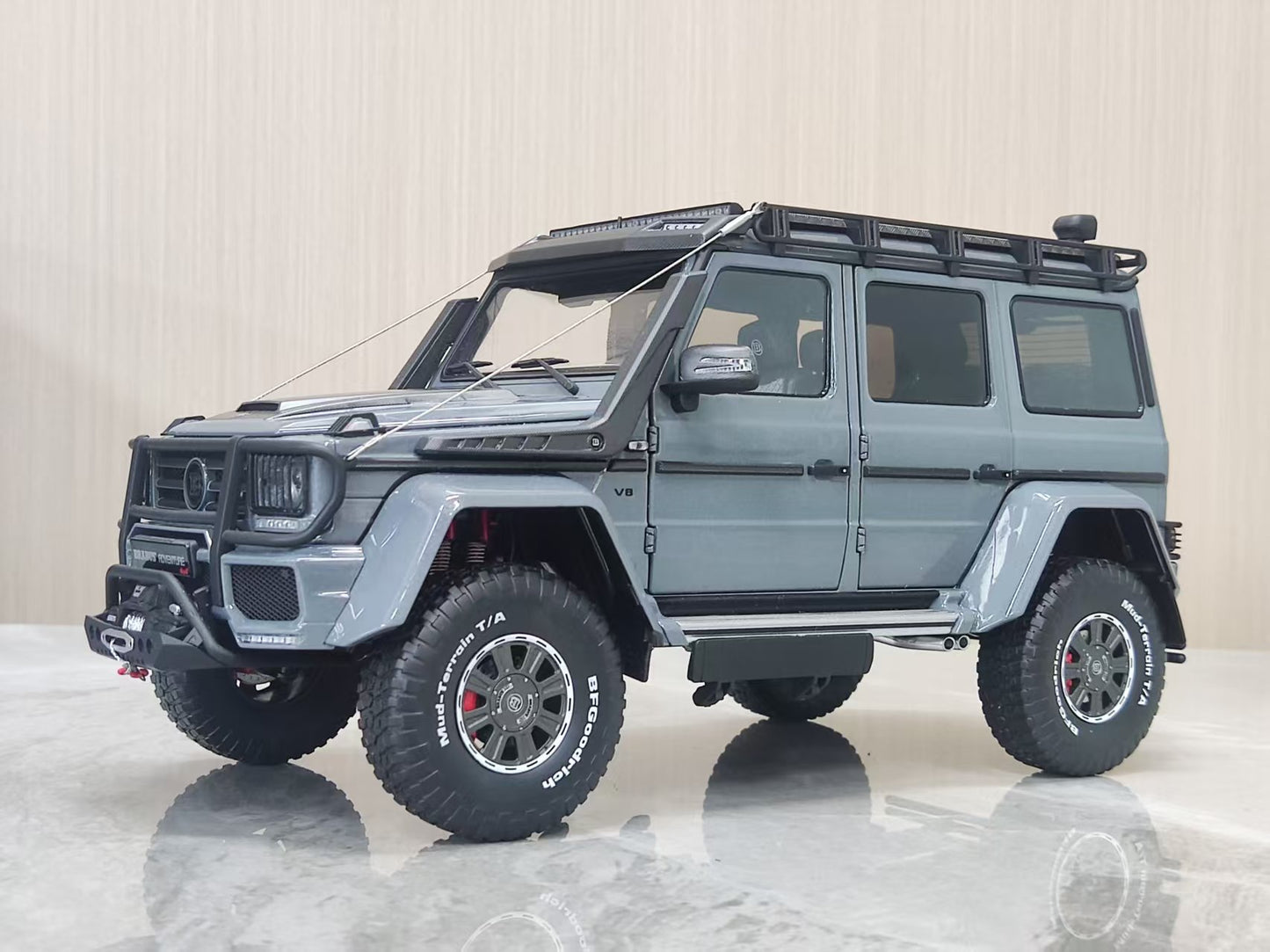 Almost Real 1:18 Brabus 4x4 – Metallic Grey (AR028)