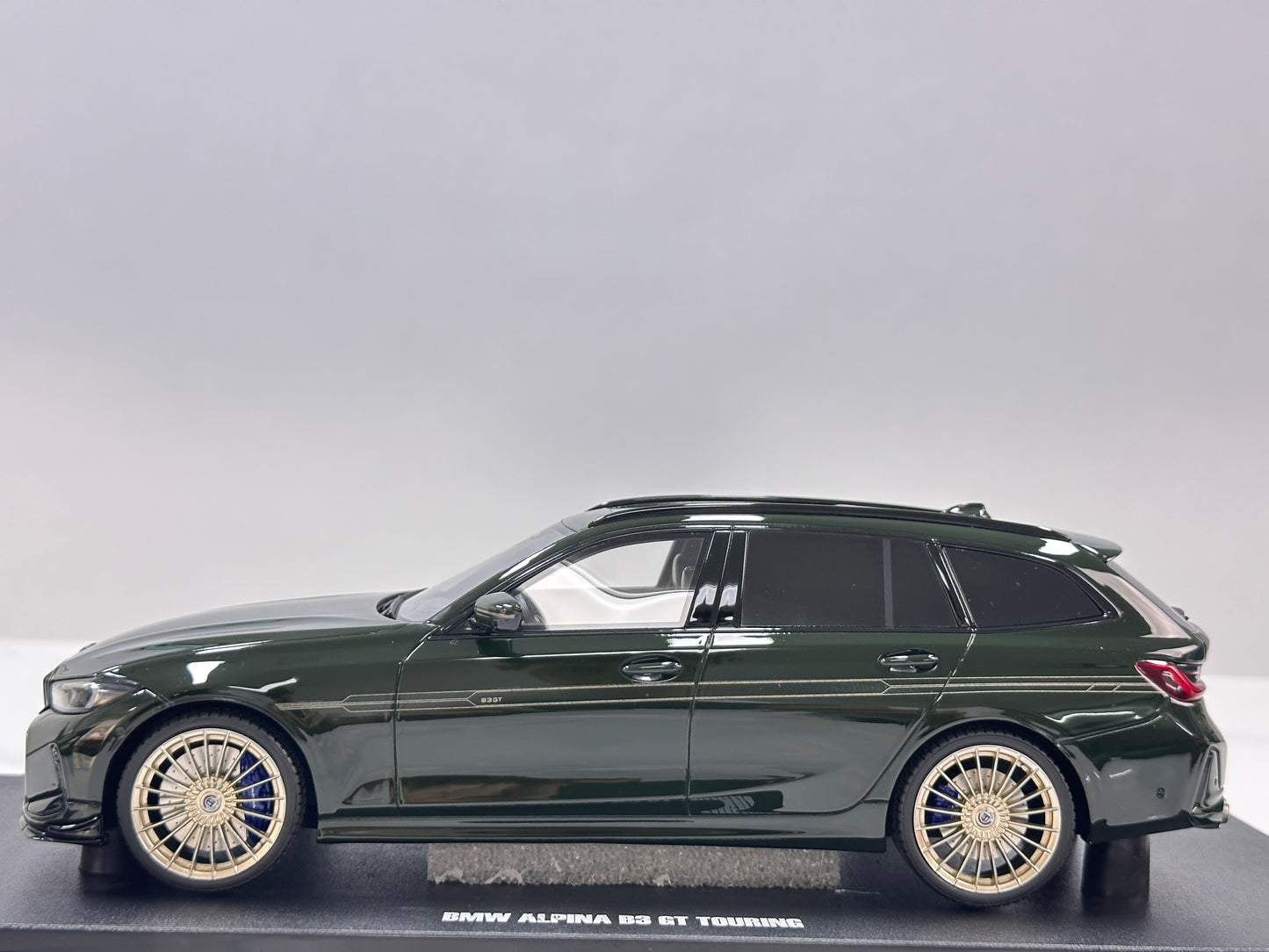 GT Spirit 1/18 BMW Alpina B3 GT Touring Green GT549