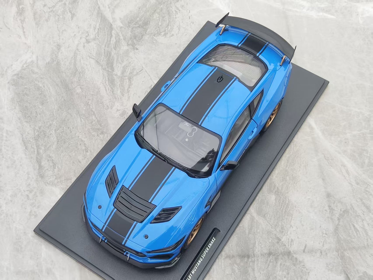 Solido 1/18 Ford Shelby Mustang Super Snake Grabber Metallic Blue S1813802