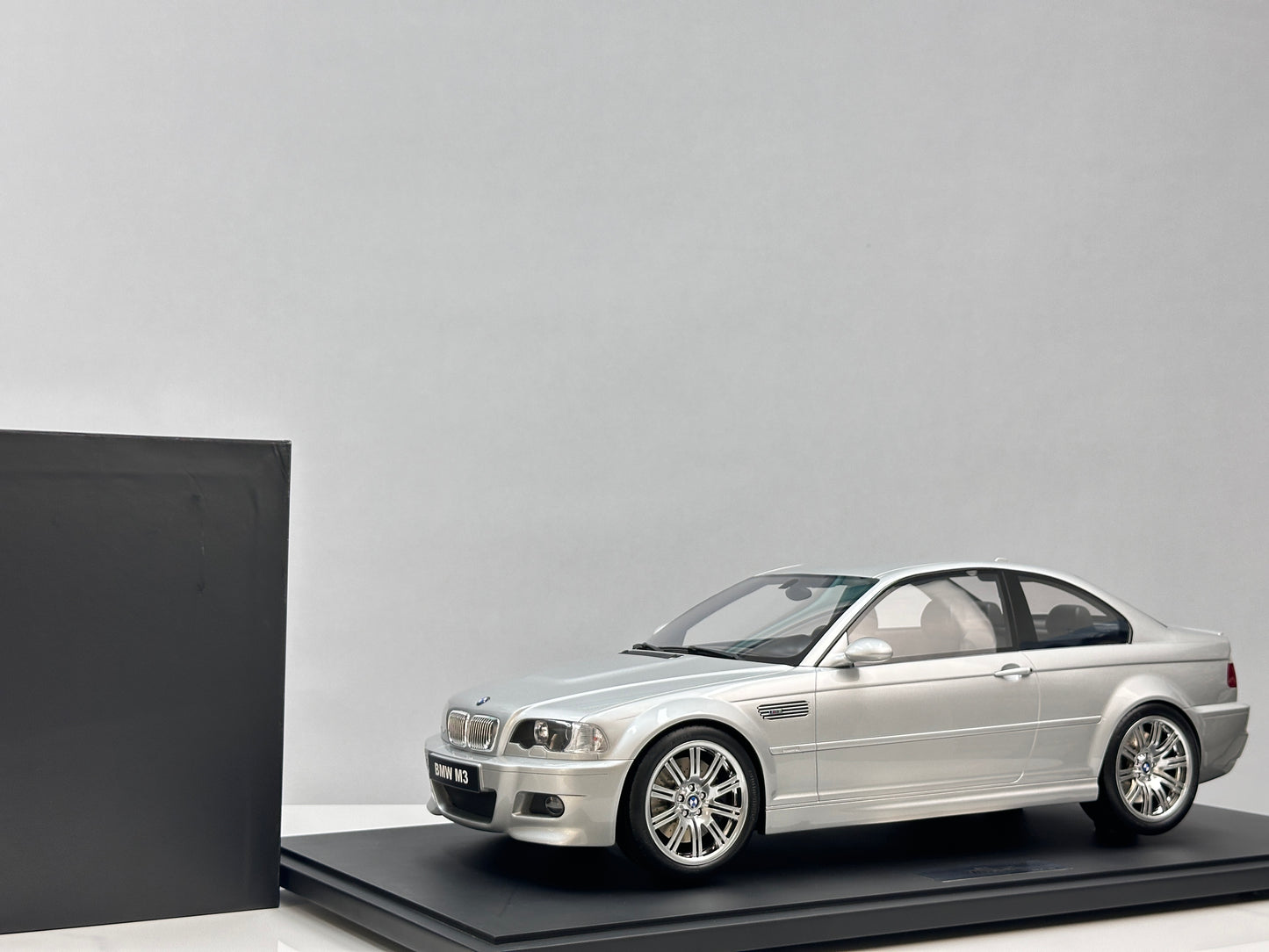 GT Spirit 1/8 BMW M3 E46 Silver GTS801501