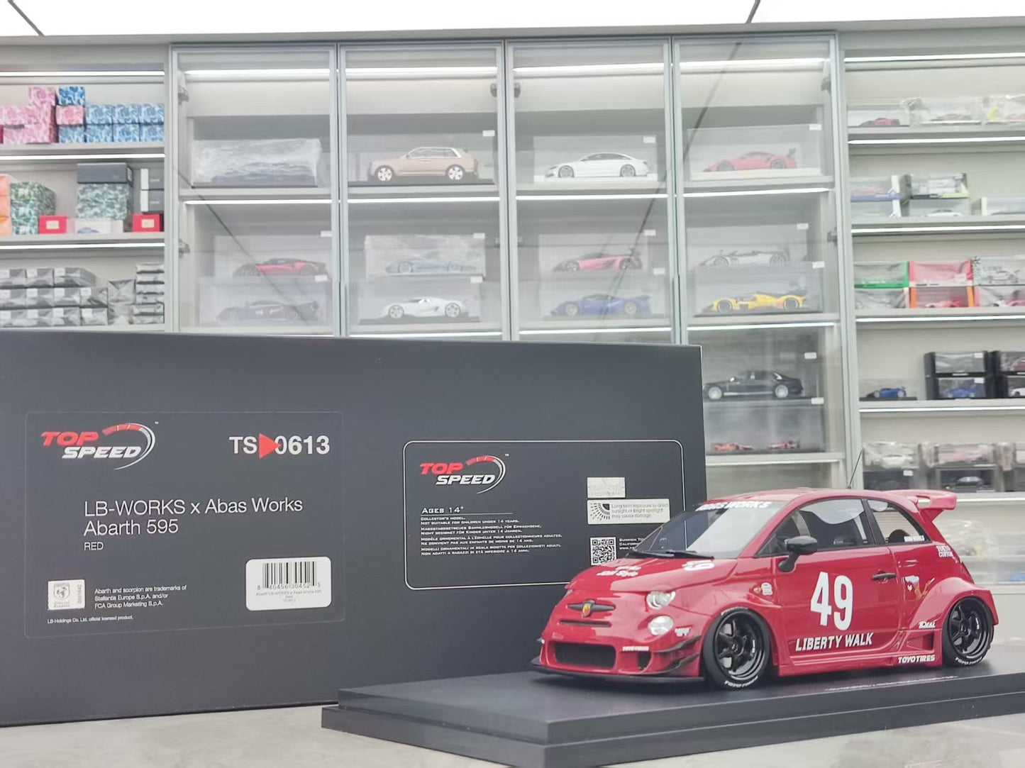 Topspeed 1/18 Abarth LB-WORKS 595, Red (TS0613)