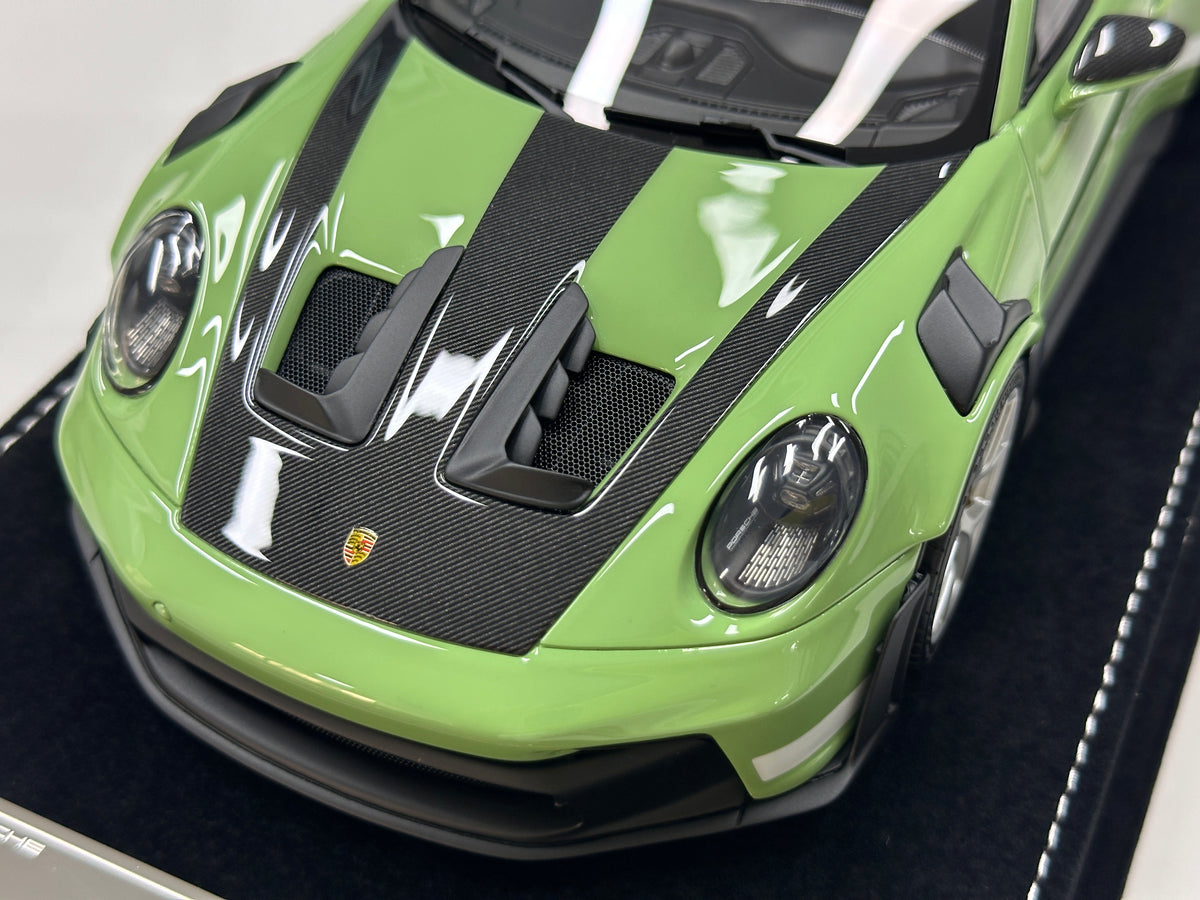 HH Model 1/18 Porsche 992 GT3 RS Francis Green HH726