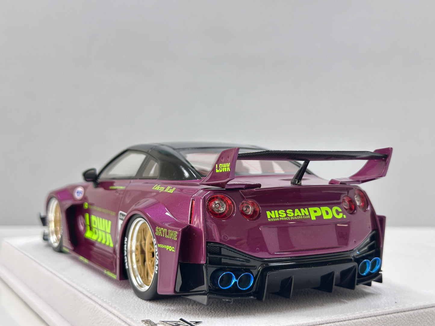 BBA MODEL 1/18 Nissan GTR 35GT-RR Metallic Purple BBA061