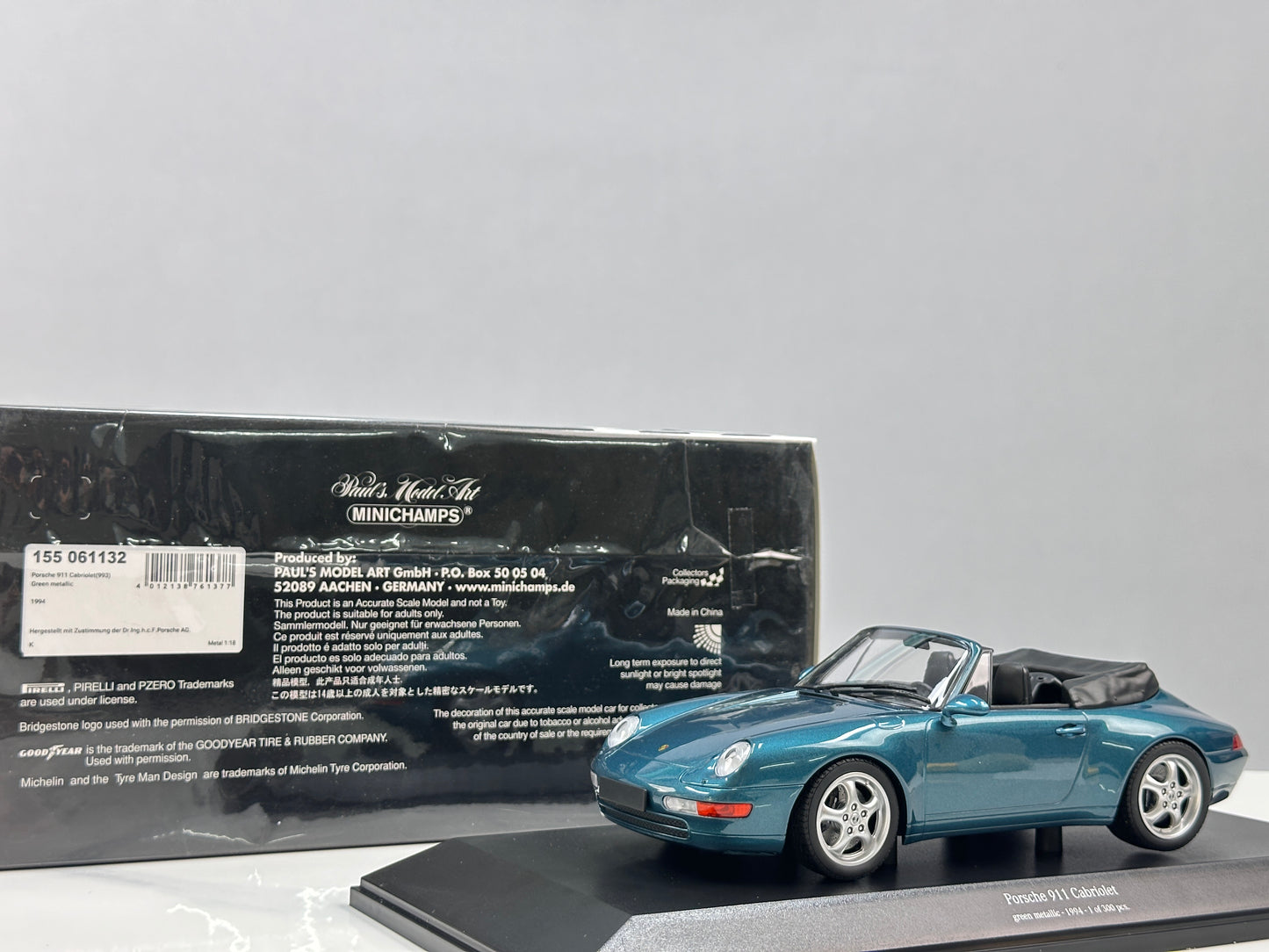 MINICHAMPS 1/18 Porsche 911 (993) Cabriolet – Metallic Green (155061132)