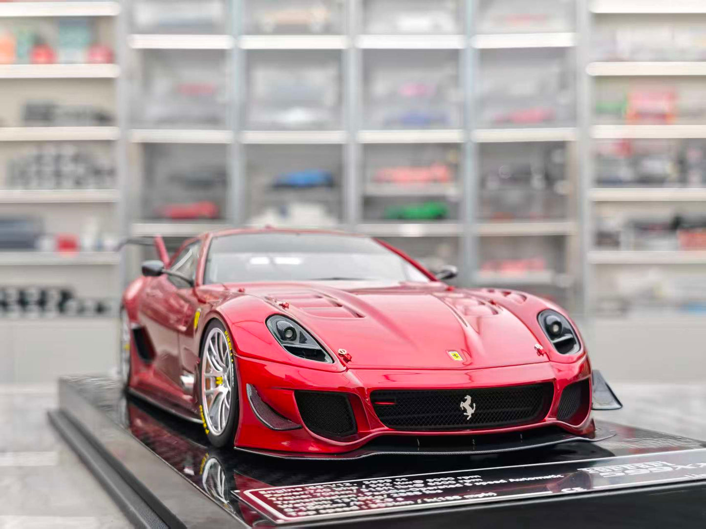 CE 1/18 Ferrari 599xx Evo Red CE003