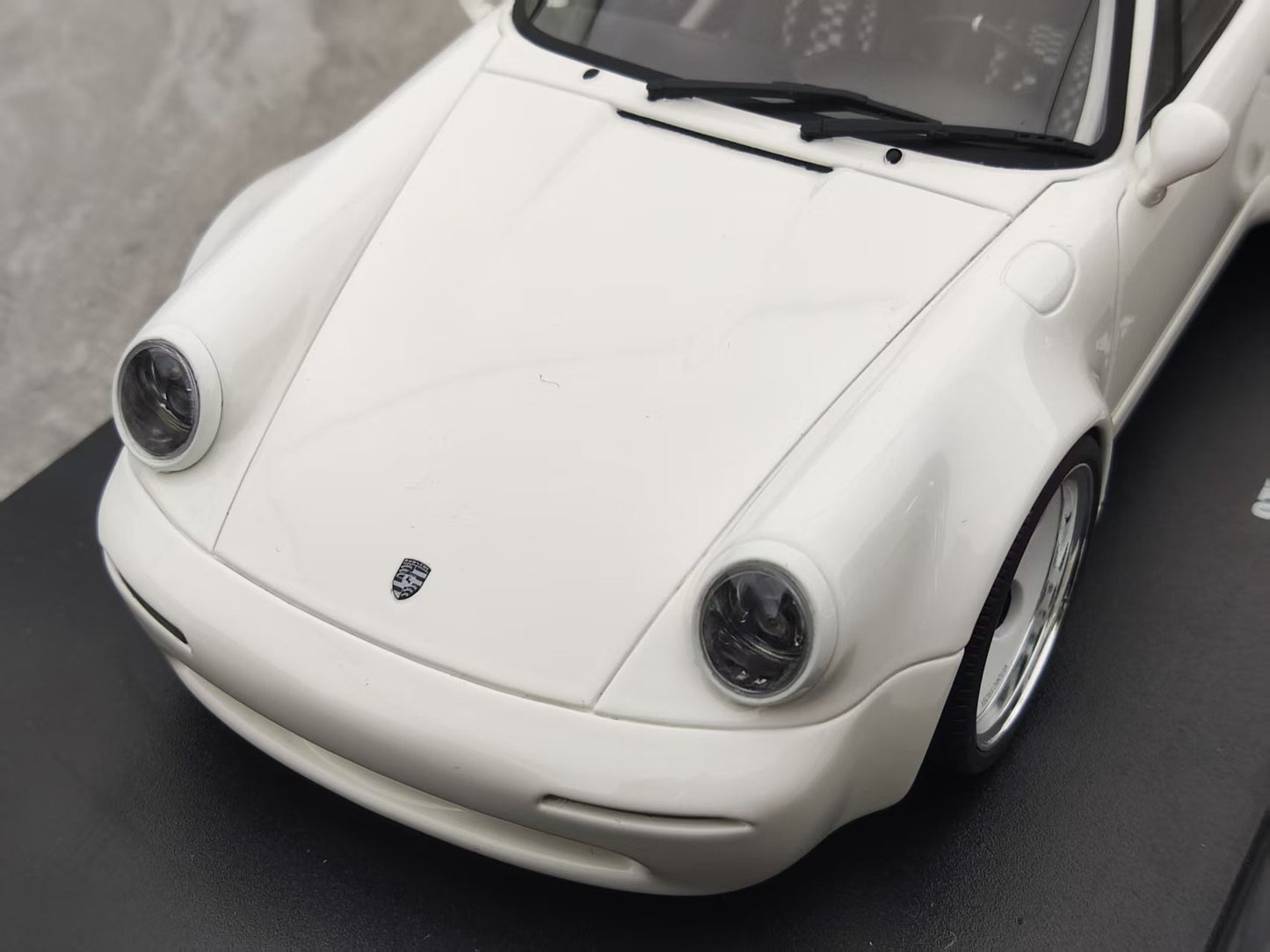 GT Spirit 1/18 Porsche Strosek Giga, White GT525