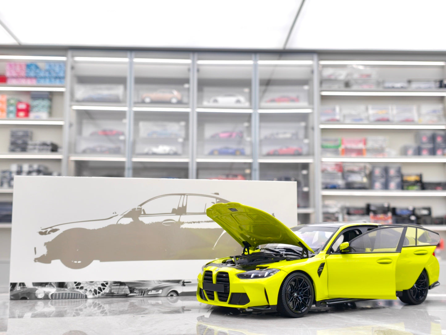MINICHAMPS 1/18 BMW M3 Yellow 110020222