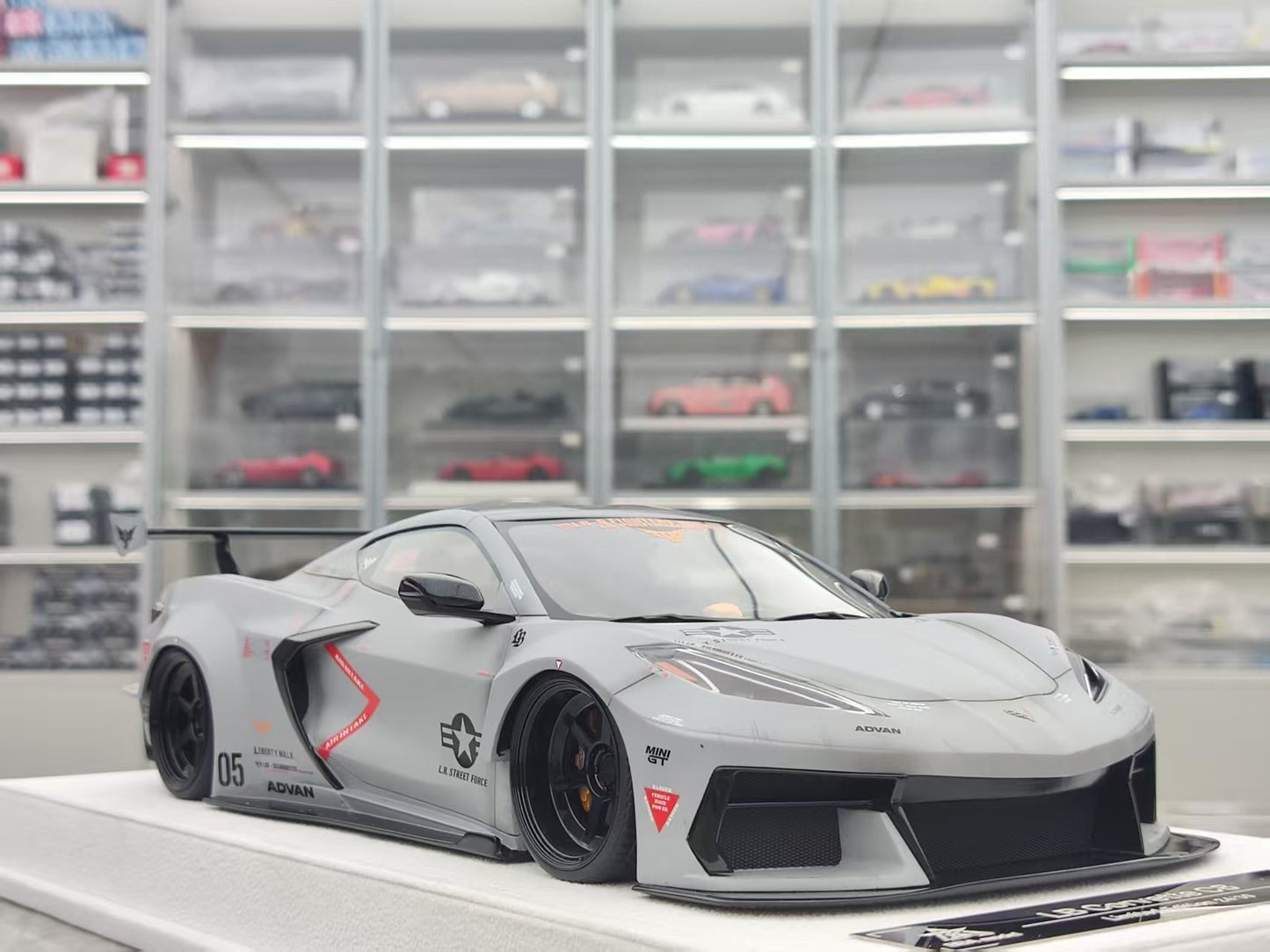 BBA MODEL 1/18 Scale Corvette C8 LB Widebody Modified, Battle Gray Weathered Finish, New Version BBA033