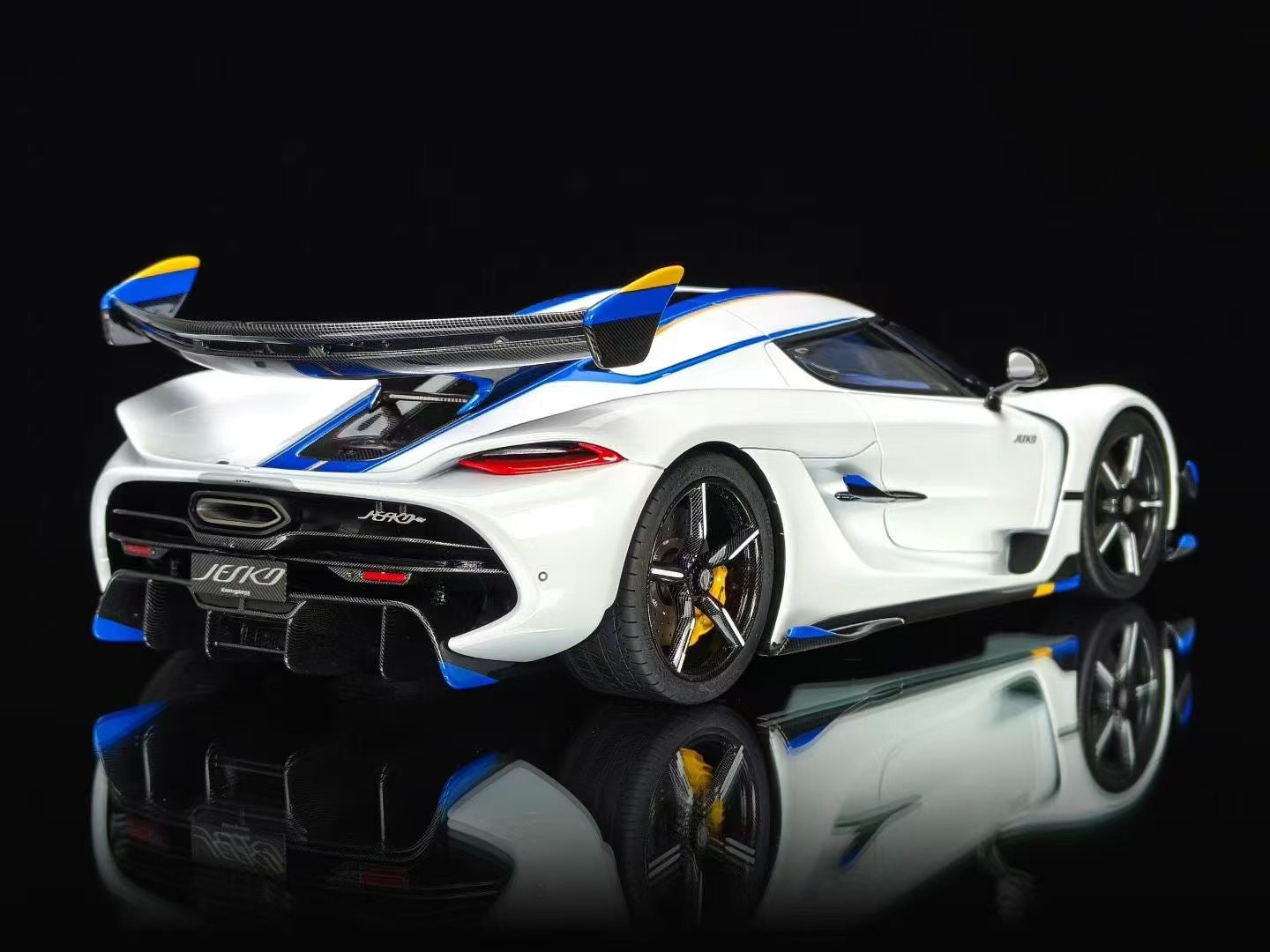Frontiart 1/18 Koenigsegg Jesko Crystal White