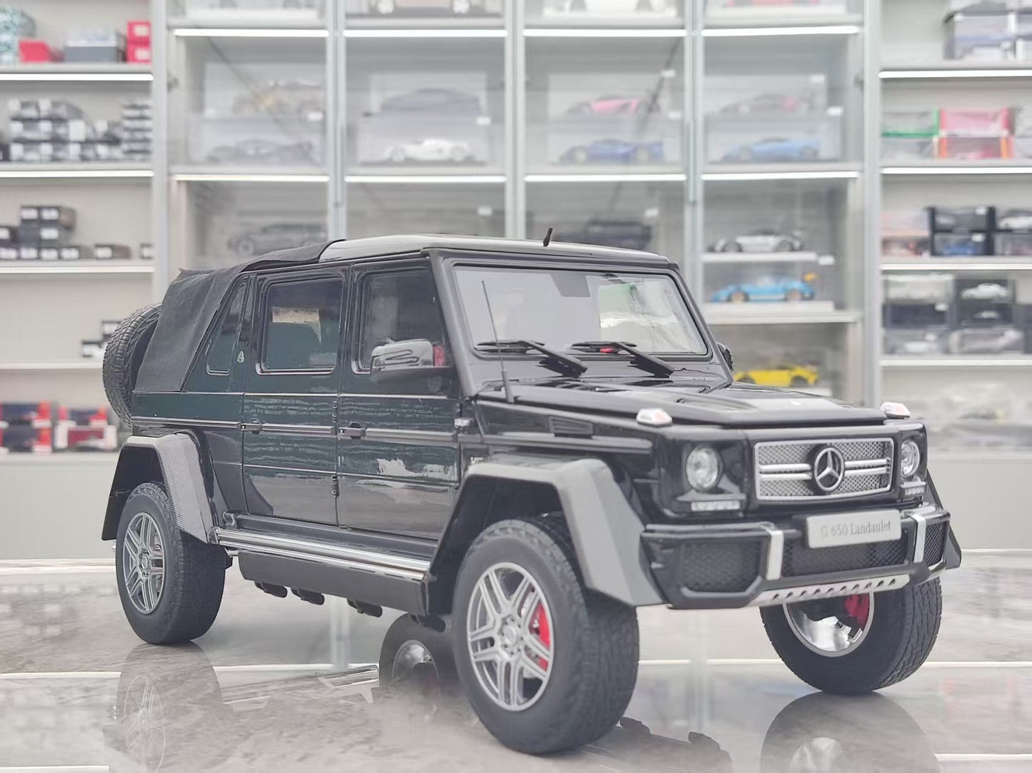 Almost Real 1/18 Mercedes-Maybach G650 Landaulet Metallic Black 820212