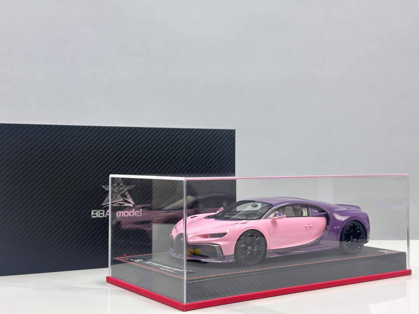 BBA MODEL 1/18 Bugatti Chiron Profilee in Girly Pink BBA074