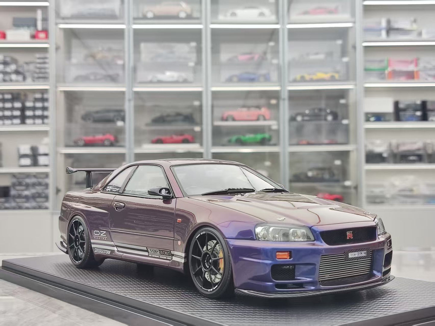 Ignition Model 1/18 Nissan TOP SECRET 34GT-R (BNR34) Metallic Purple IG3850