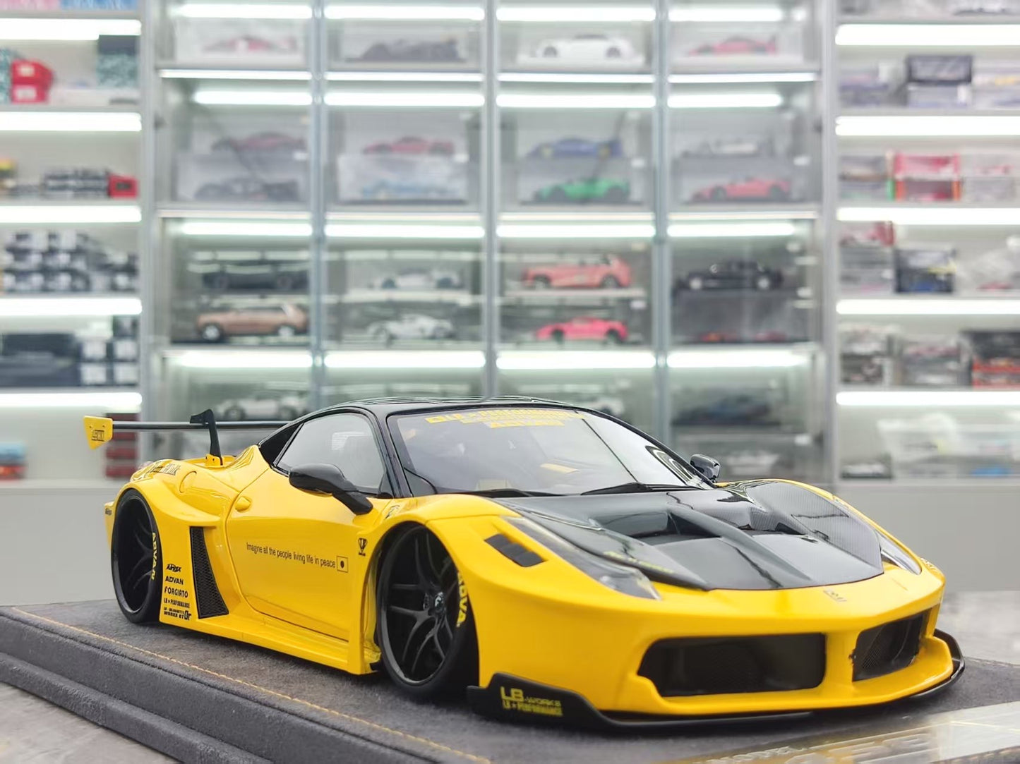ARES MODEL 1/18 Ferrari 458 Yellow Model Car ARES011