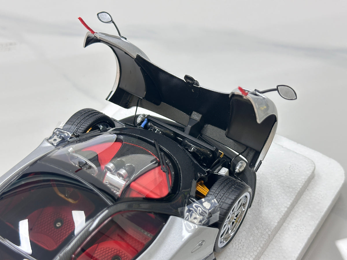 Almost Real 1/18 Pagani Zonda F (2005 Geneva Motor Show Debut Version) – Silver (850401001)