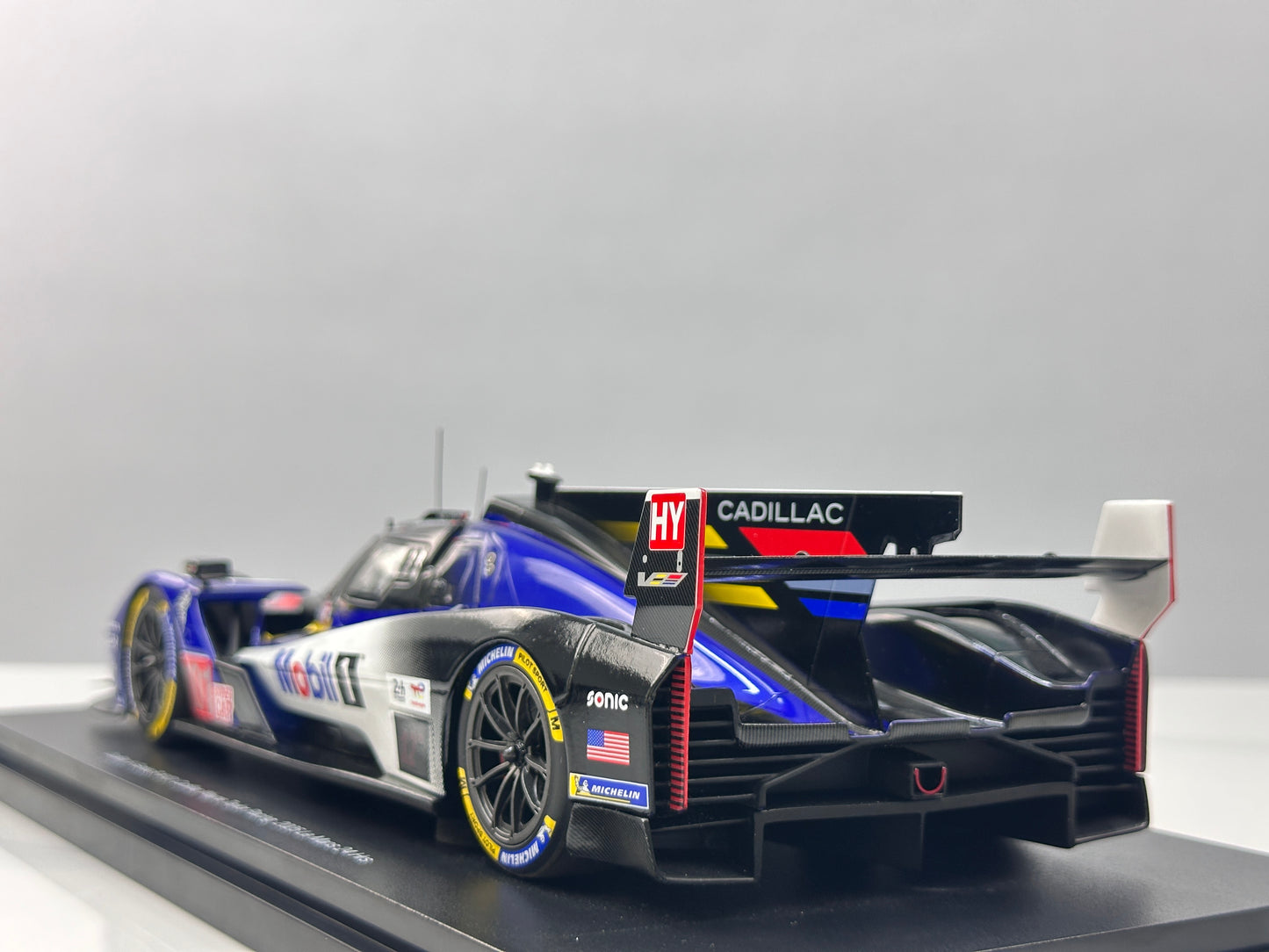Topspeed 1/18 Cadillac V-Series.R #101 Cadillac Wayne Taylor Racing – Blue Livery (TS0643)