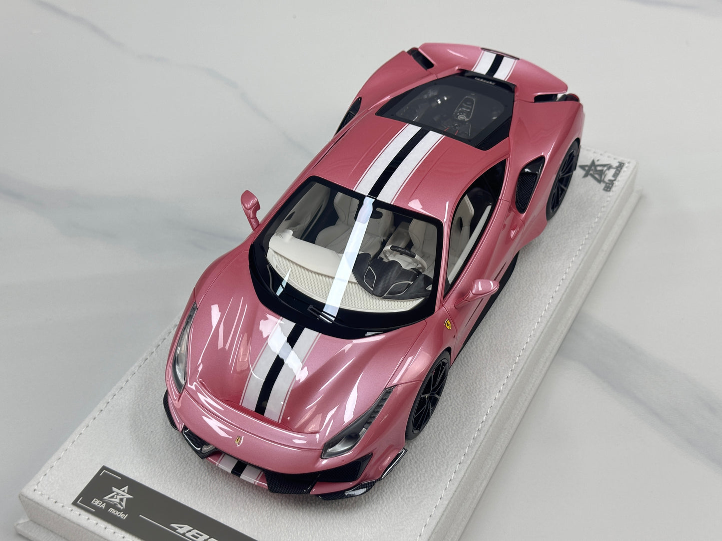 BBA Modelo 1/18 Ferrari 488 Pista Rosa BBA092