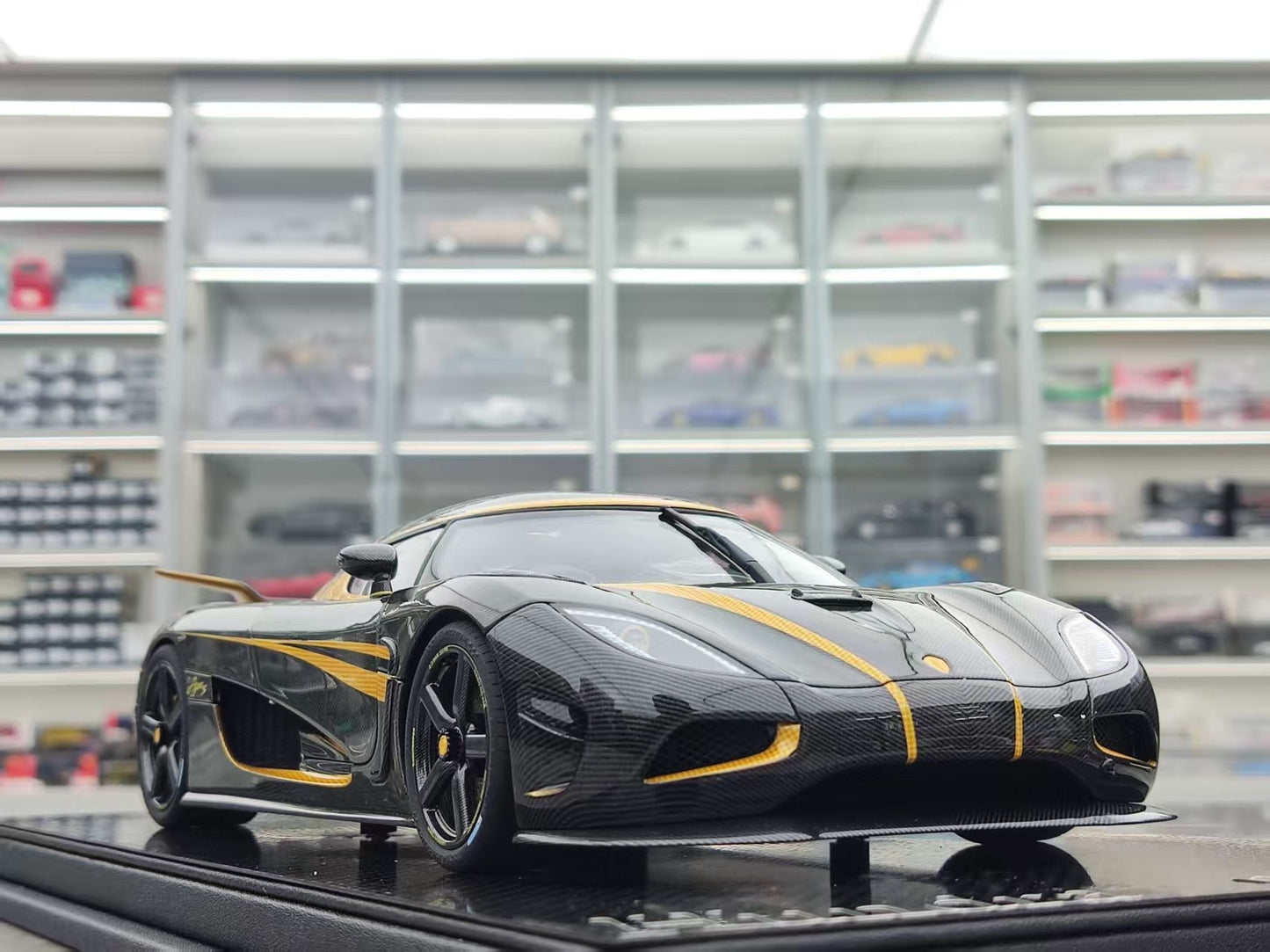 FRONTIART 1/18 Koenigsegg Agera S Hundra 7100 Carbon Gold Resin Full Opening FA187