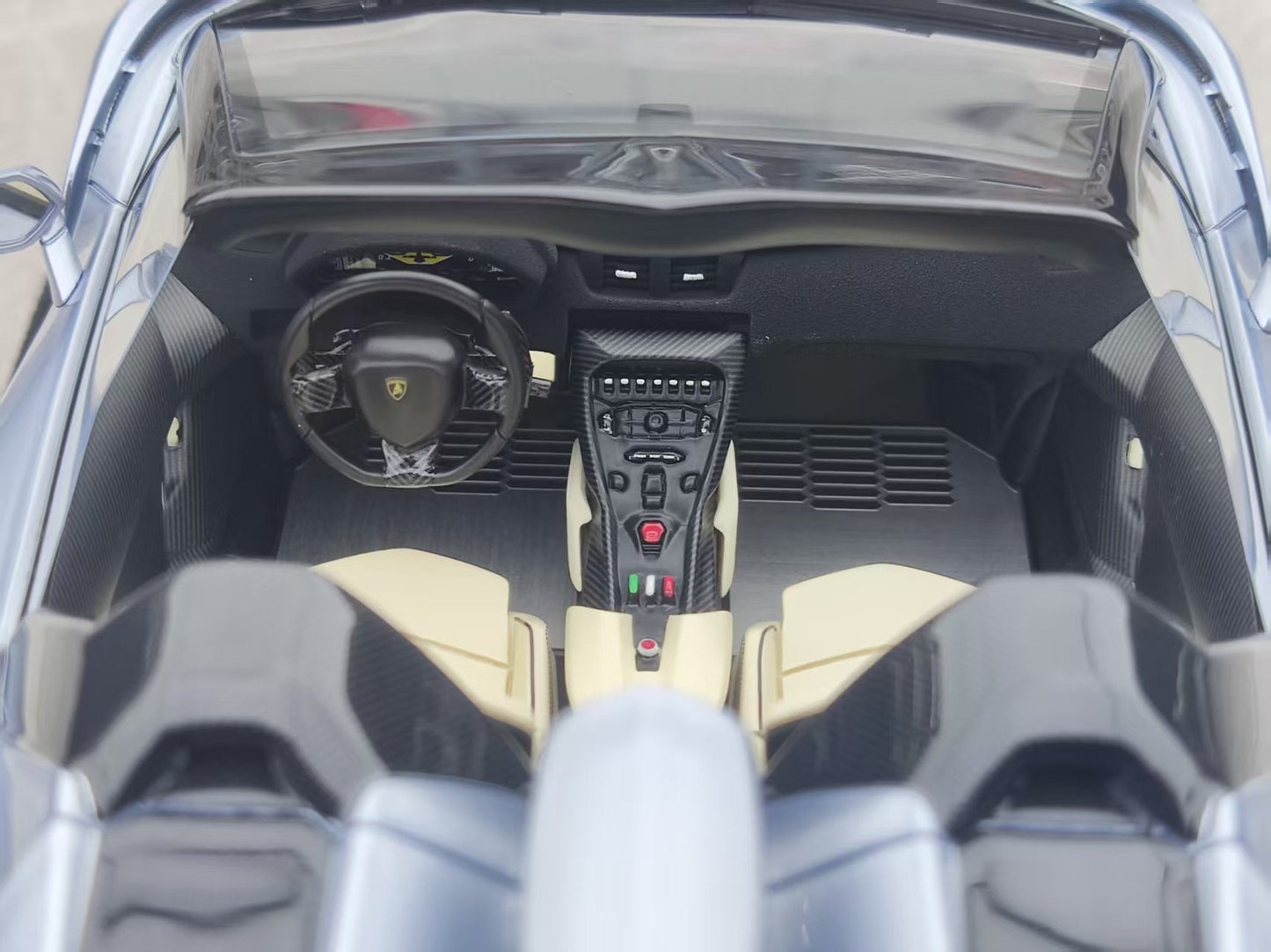 HH Model 1/18 Lamborghini Veneno Roadster, Silver Blue, HH561