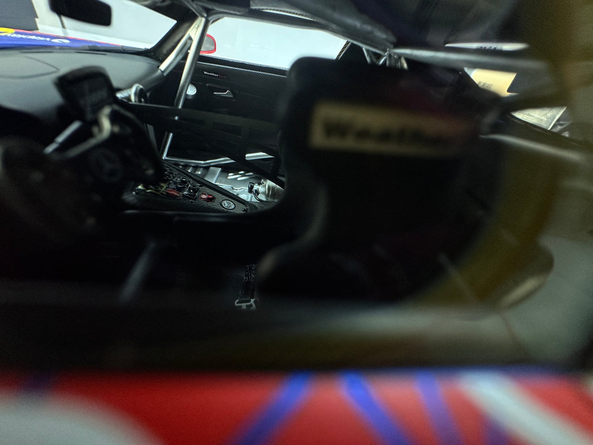 VELOCIS MODEL 1/18 Mercedes-AMG GT3 – Red Bull Nürburgring Livery (VE001)