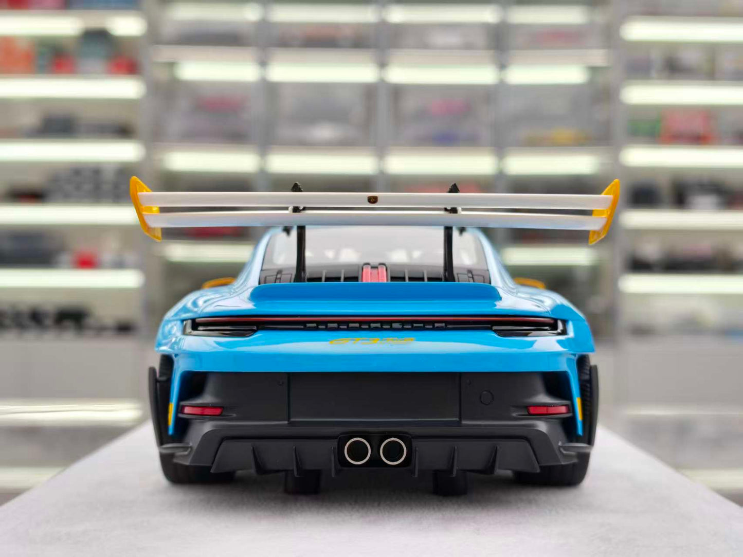 FuelMe 1/18 Porsche 992 GT3RS River Blue FM18009LM-11