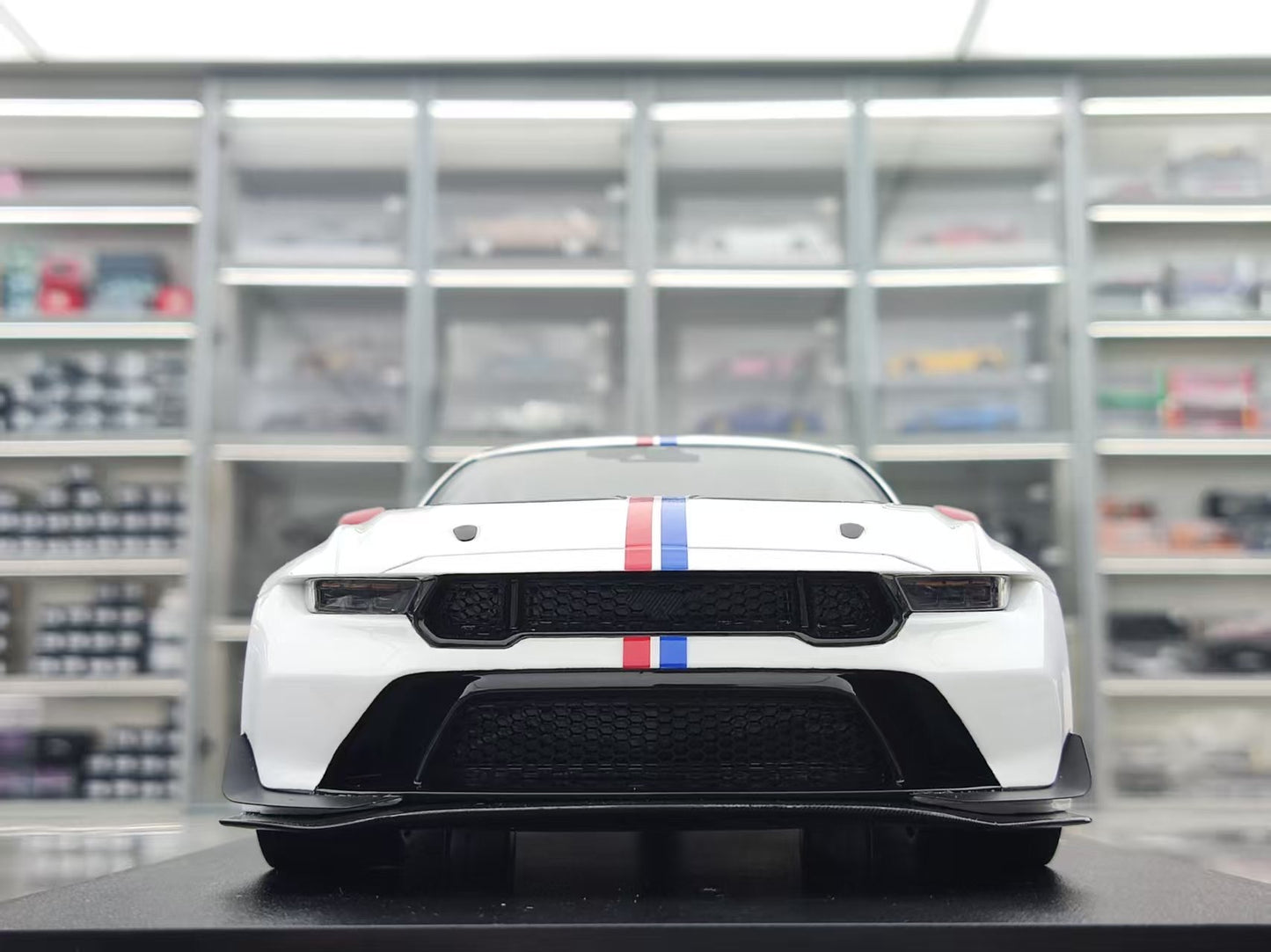 Topspeed 1/18 Ford Mustang GTD Spirit of America White TS0675
