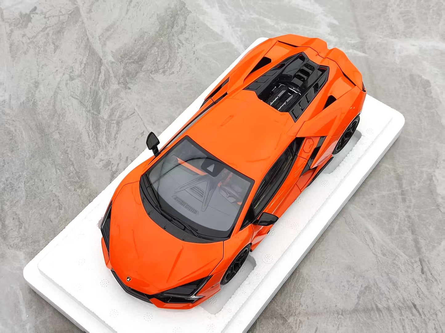 LCD 1/18 Lamborghini Revuelto Alloy Full Opening Orange LCD18026-OR