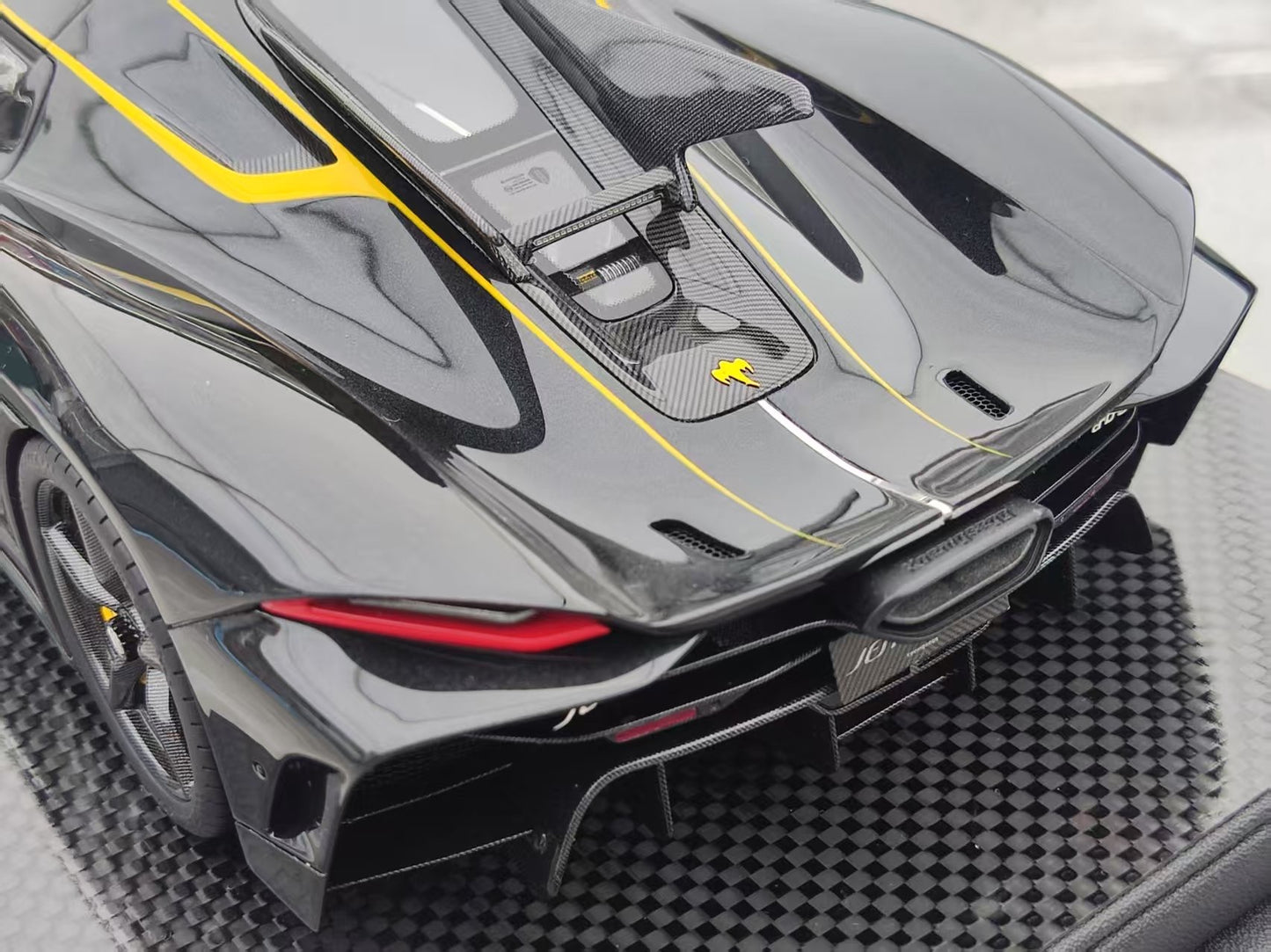FRONTIART 1/18 Koenigsegg Jesko Absolut Black/Gray FA183