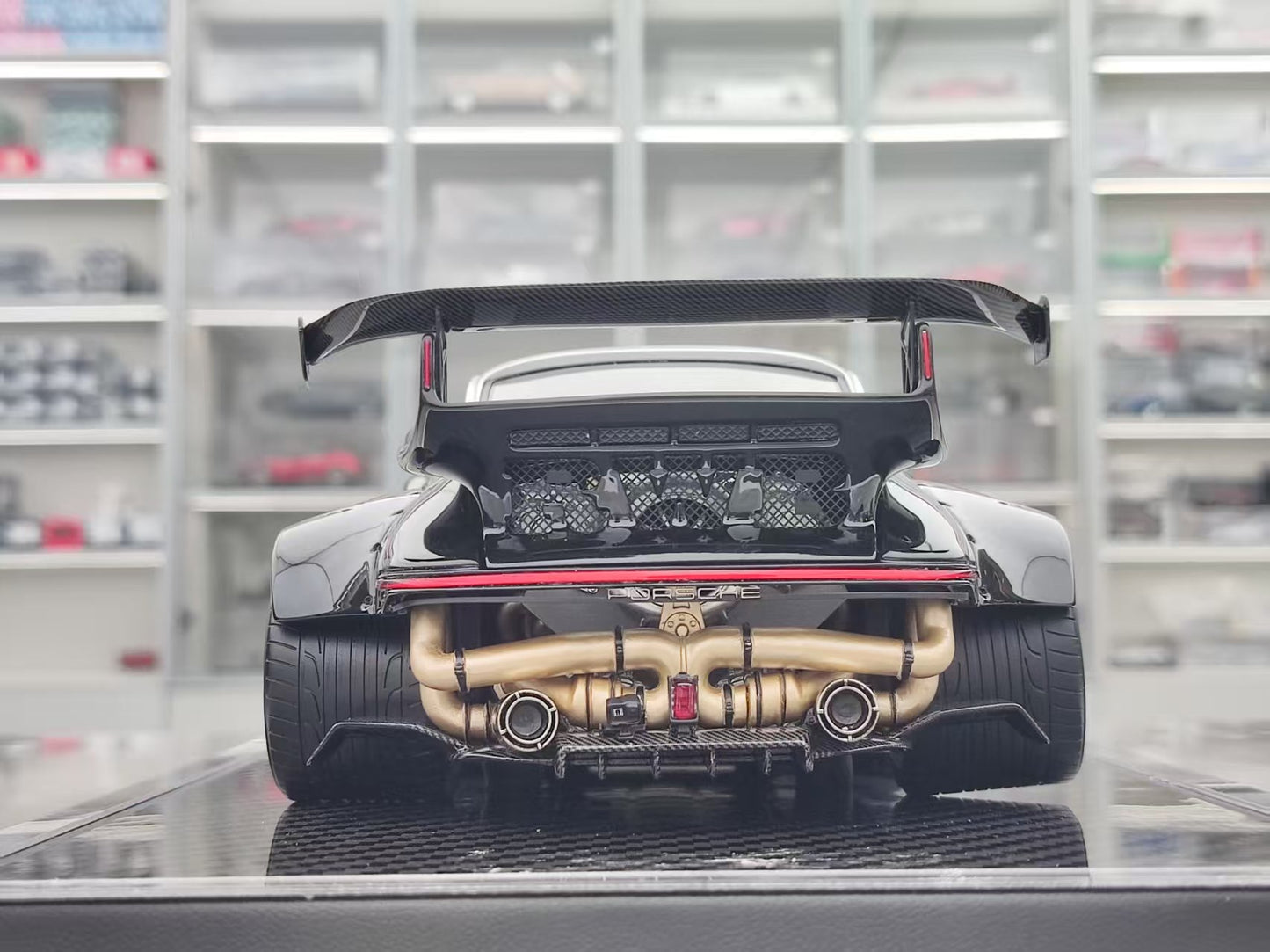 MCM 1/18 Porsche RWB 964 heavily modified Cyberpunk White Limited Edition Car Model MCM019